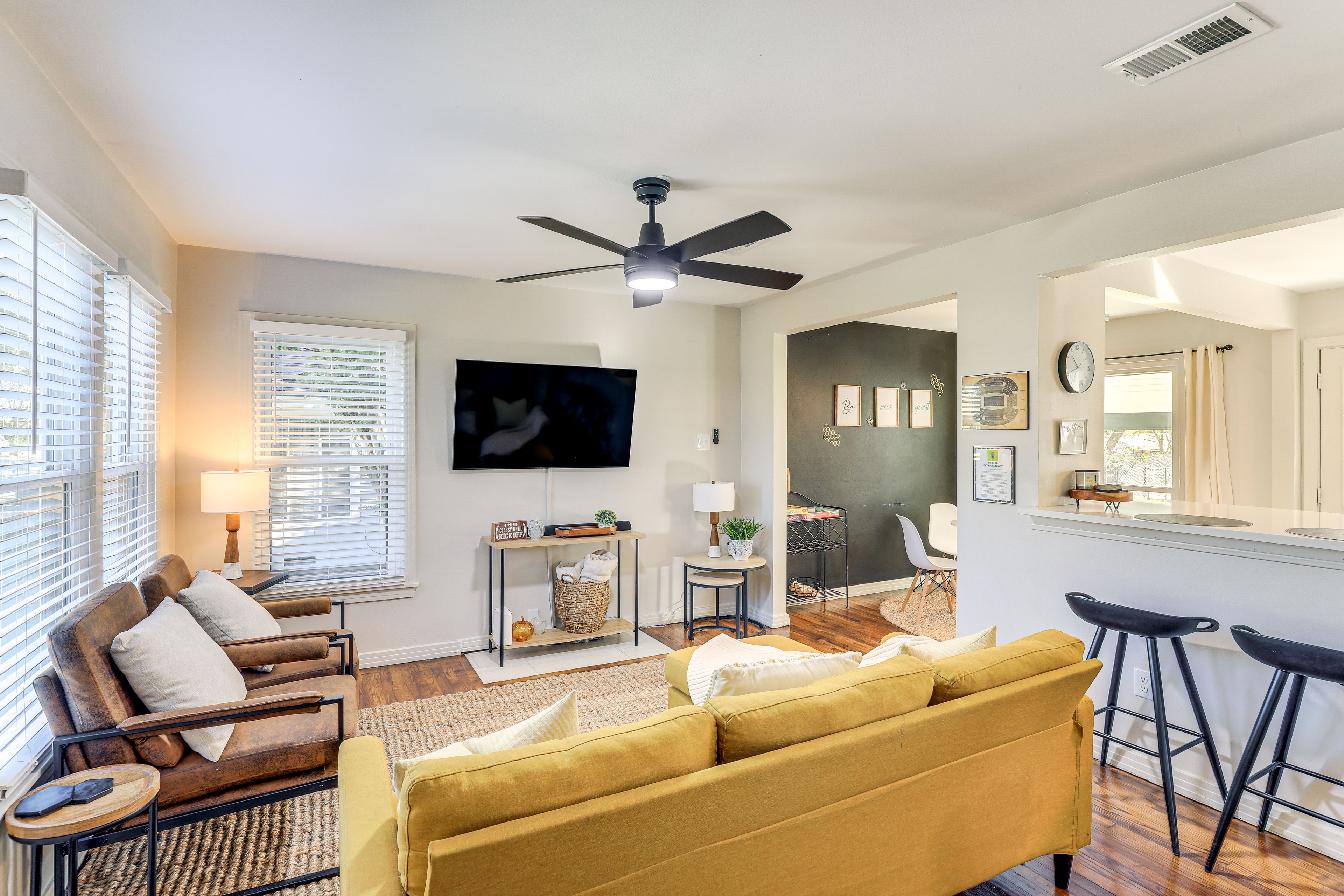 Arlington Vacation Rental | 2BR | 1BA | Steps Required | 894 Sq Ft