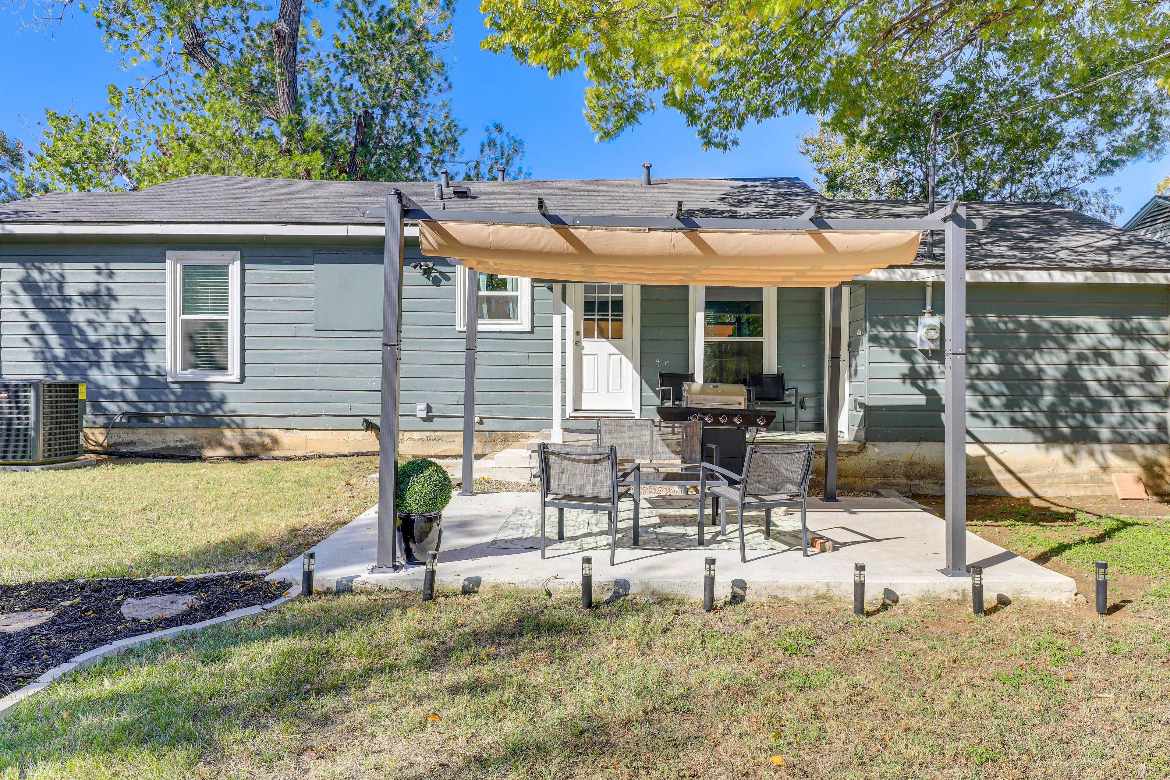 Private Patio | Fire Pit | Outdoor Seating