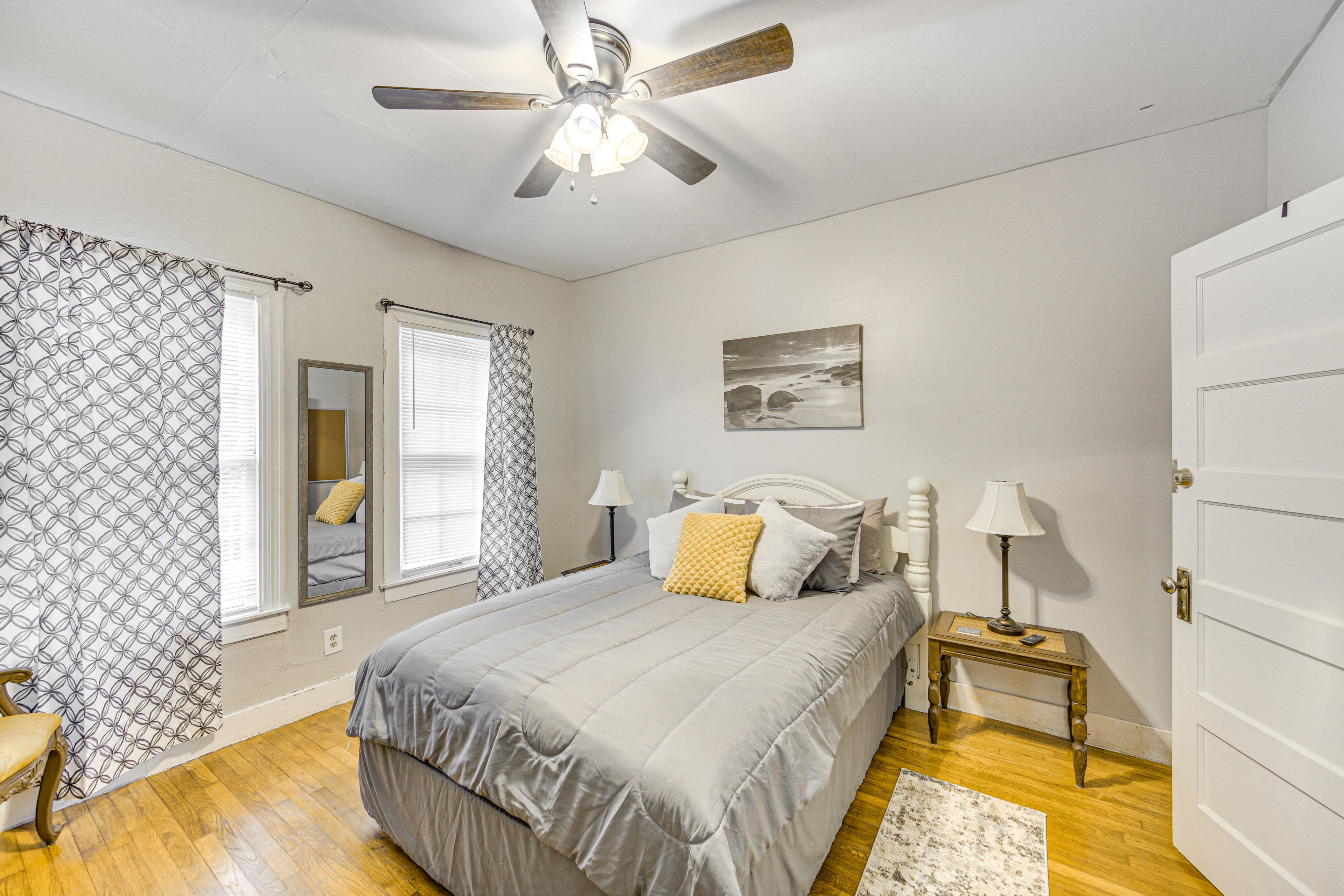 Bedroom 3 | Full Bed | Smart TV