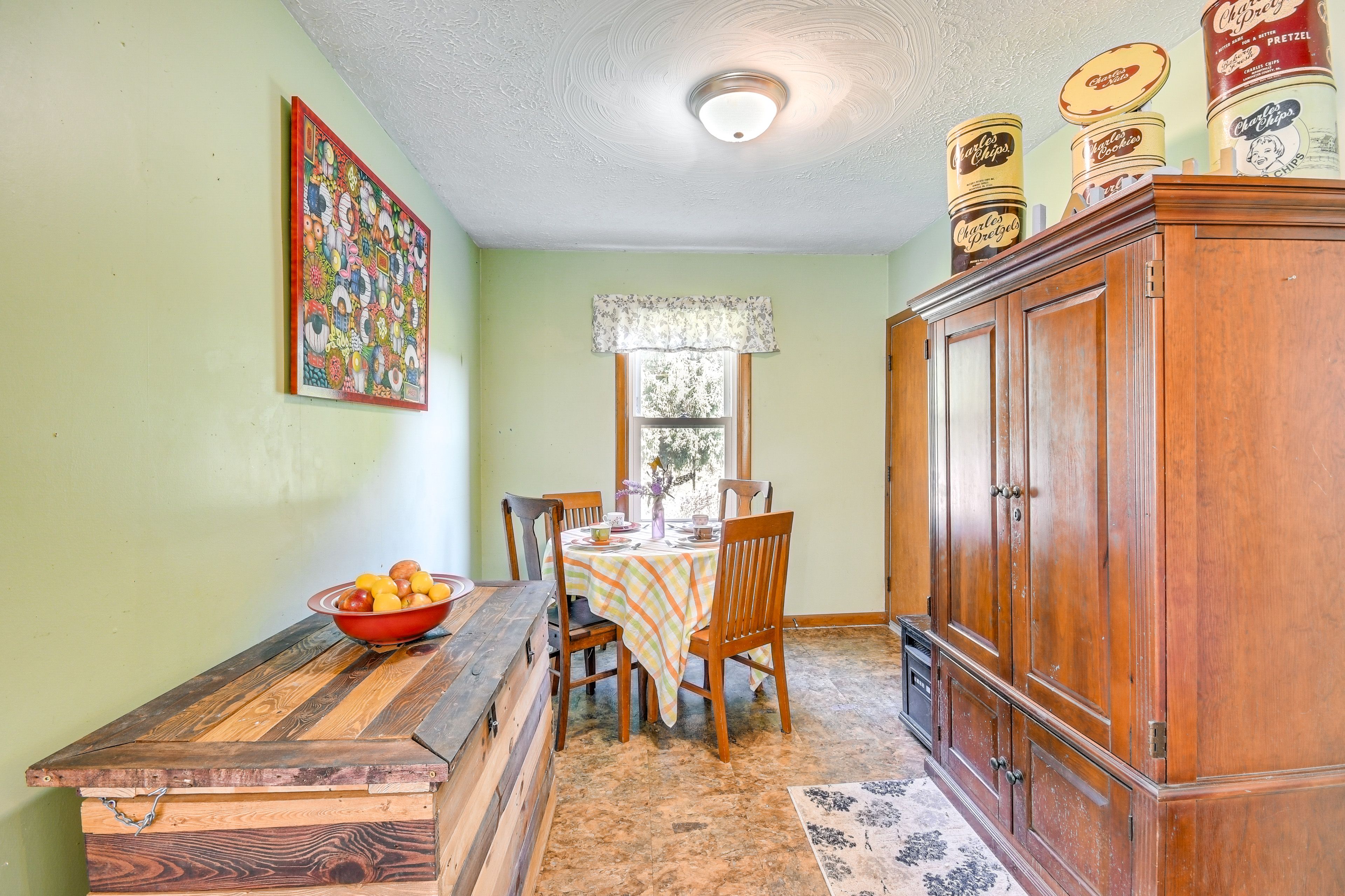 Dining Room | 1st Floor | Dishware & Flatware