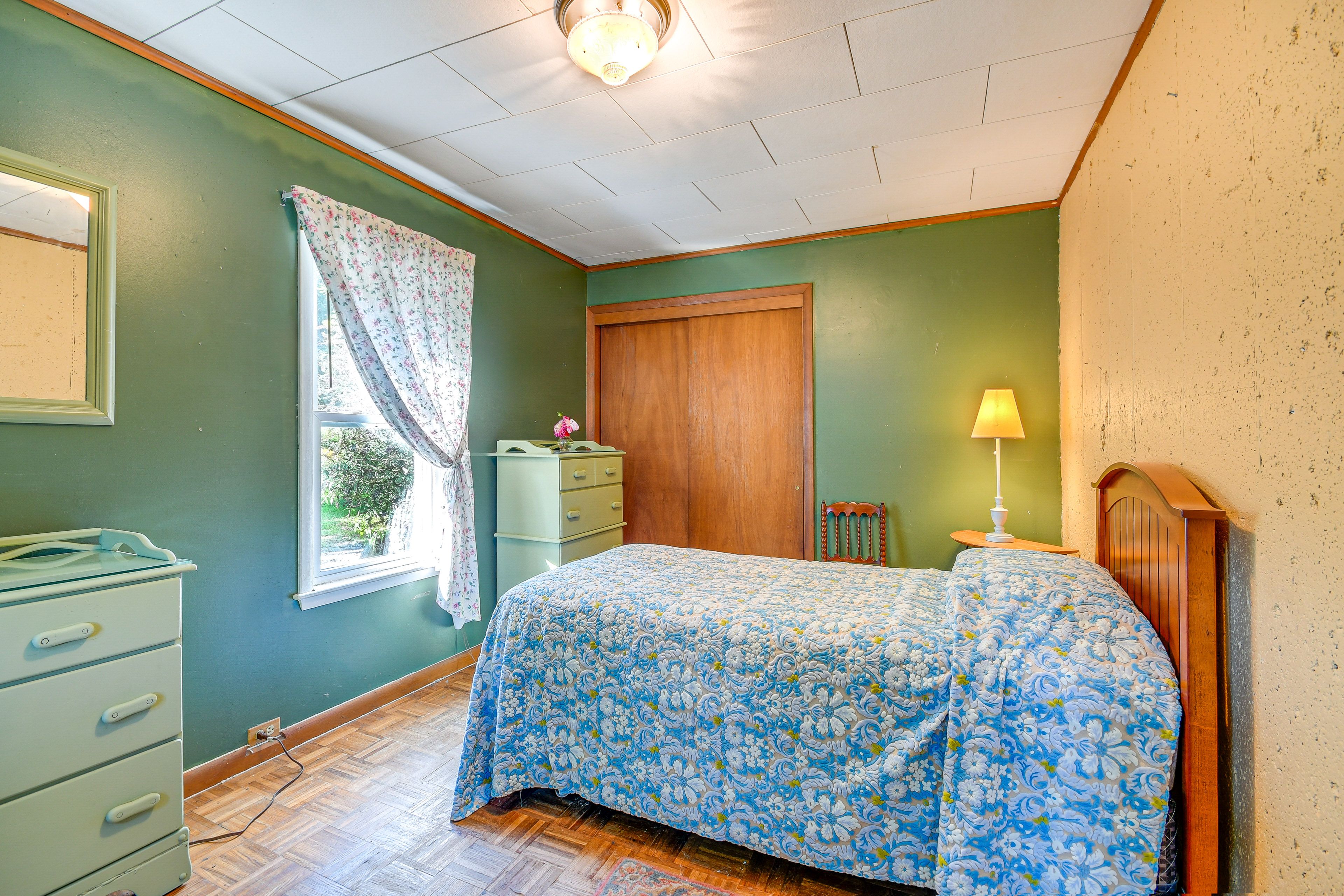 Bedroom 1 | 1st Floor | Twin Bed | Linens Provided