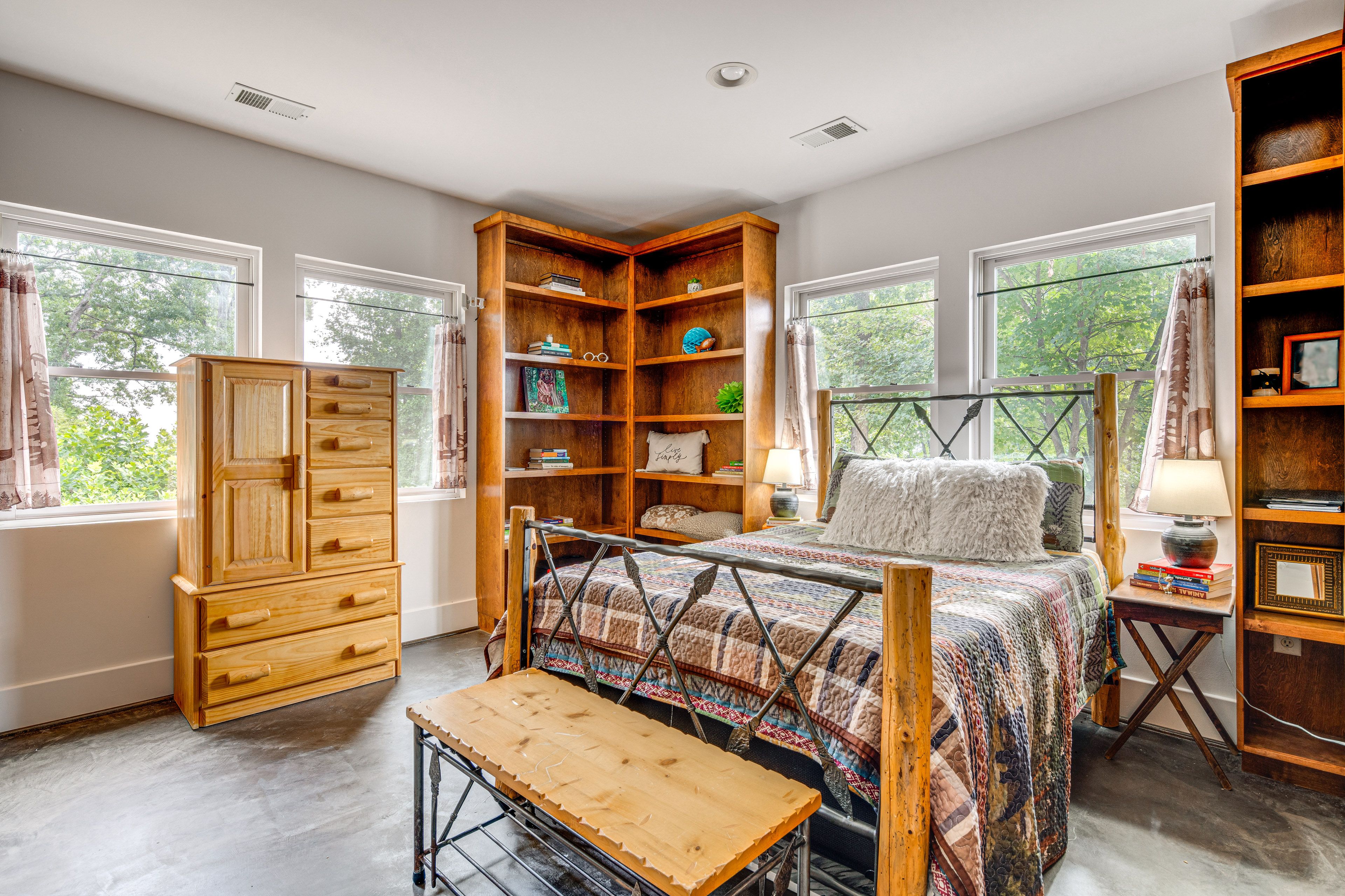 Bedroom 3 | Full Bed | 1st Floor