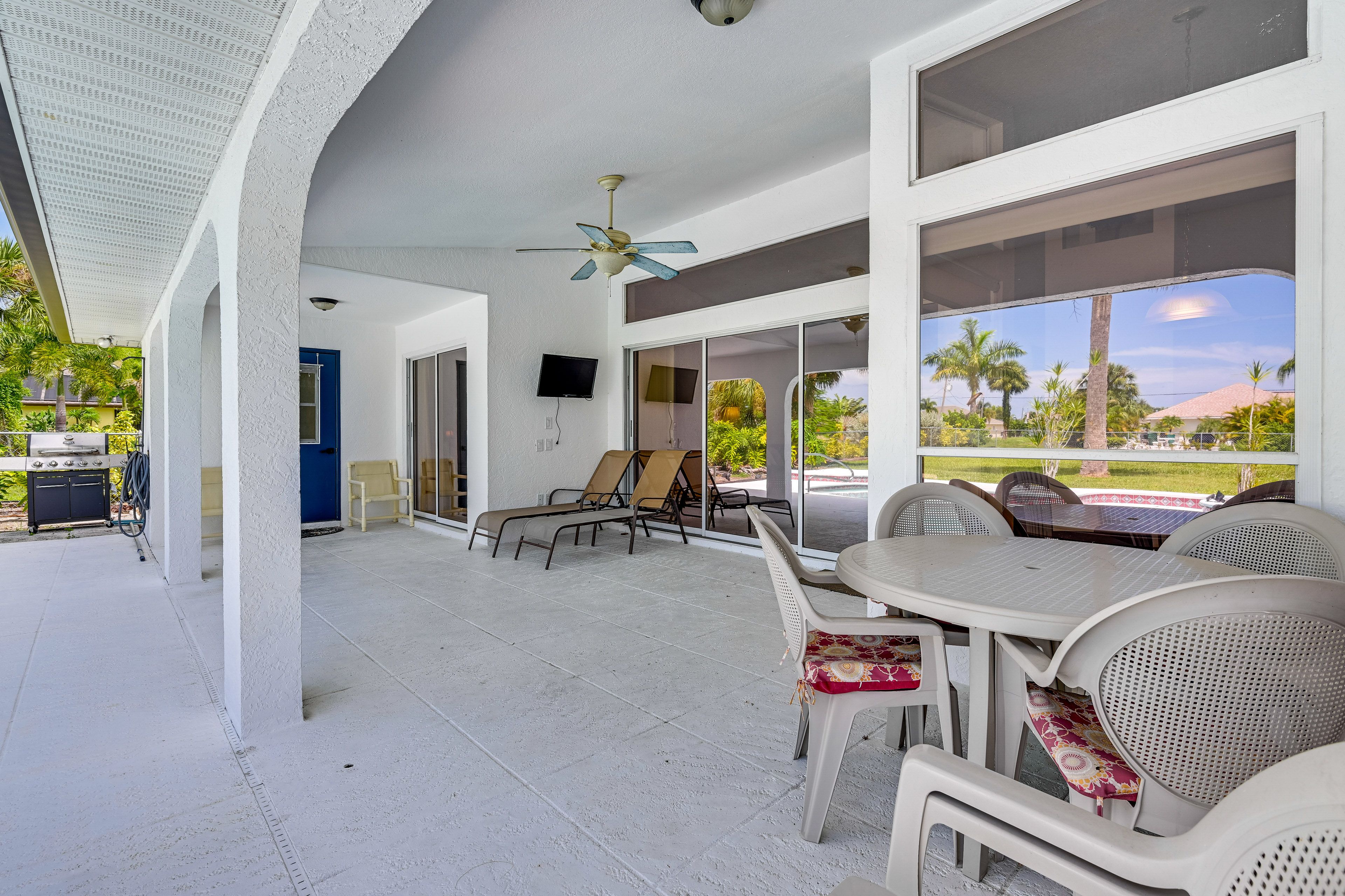 Outdoor Entertainment Space