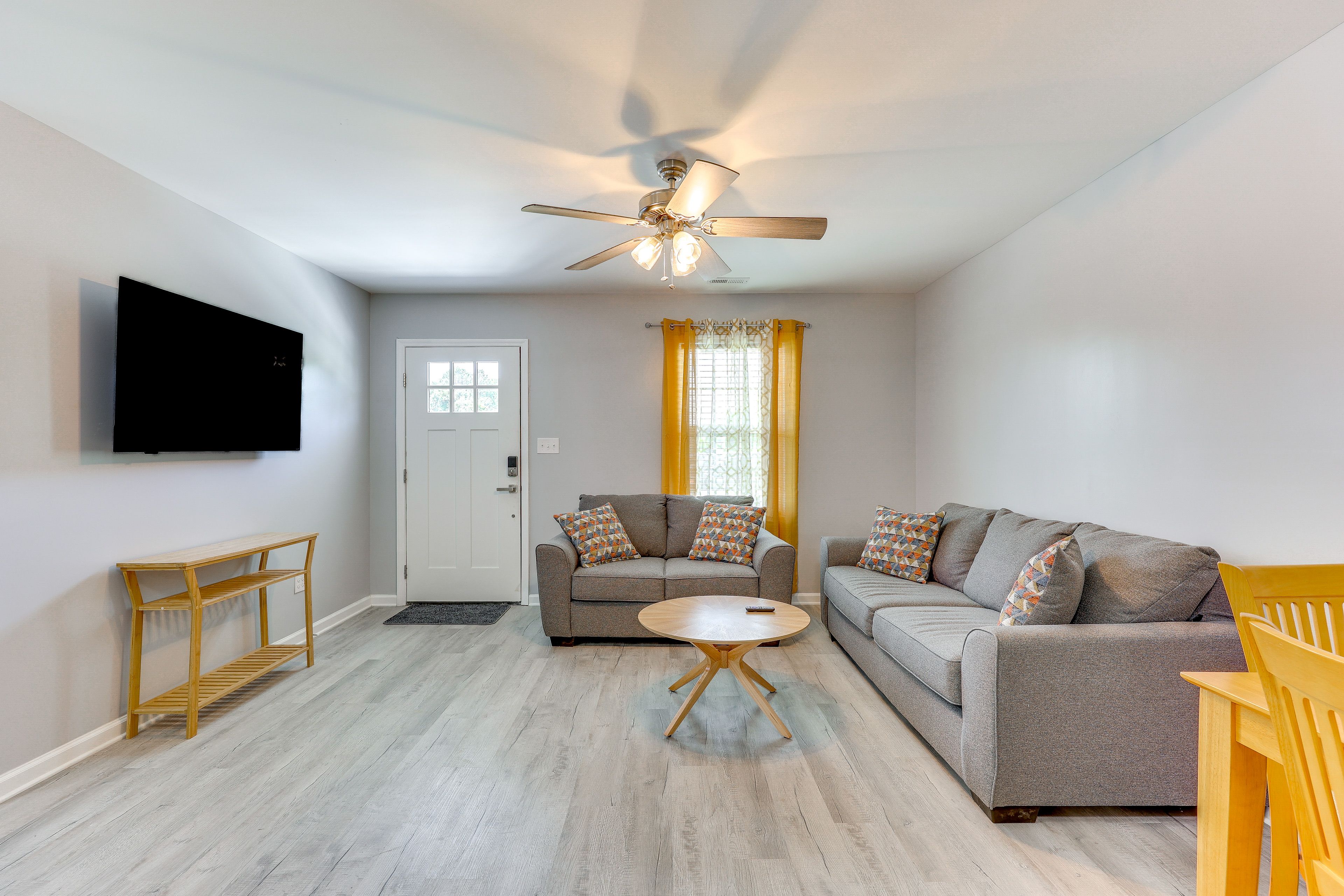 Bolivia Vacation Rental | 2BR | 2BA | 900 Sq Ft | 3 Steps to Enter