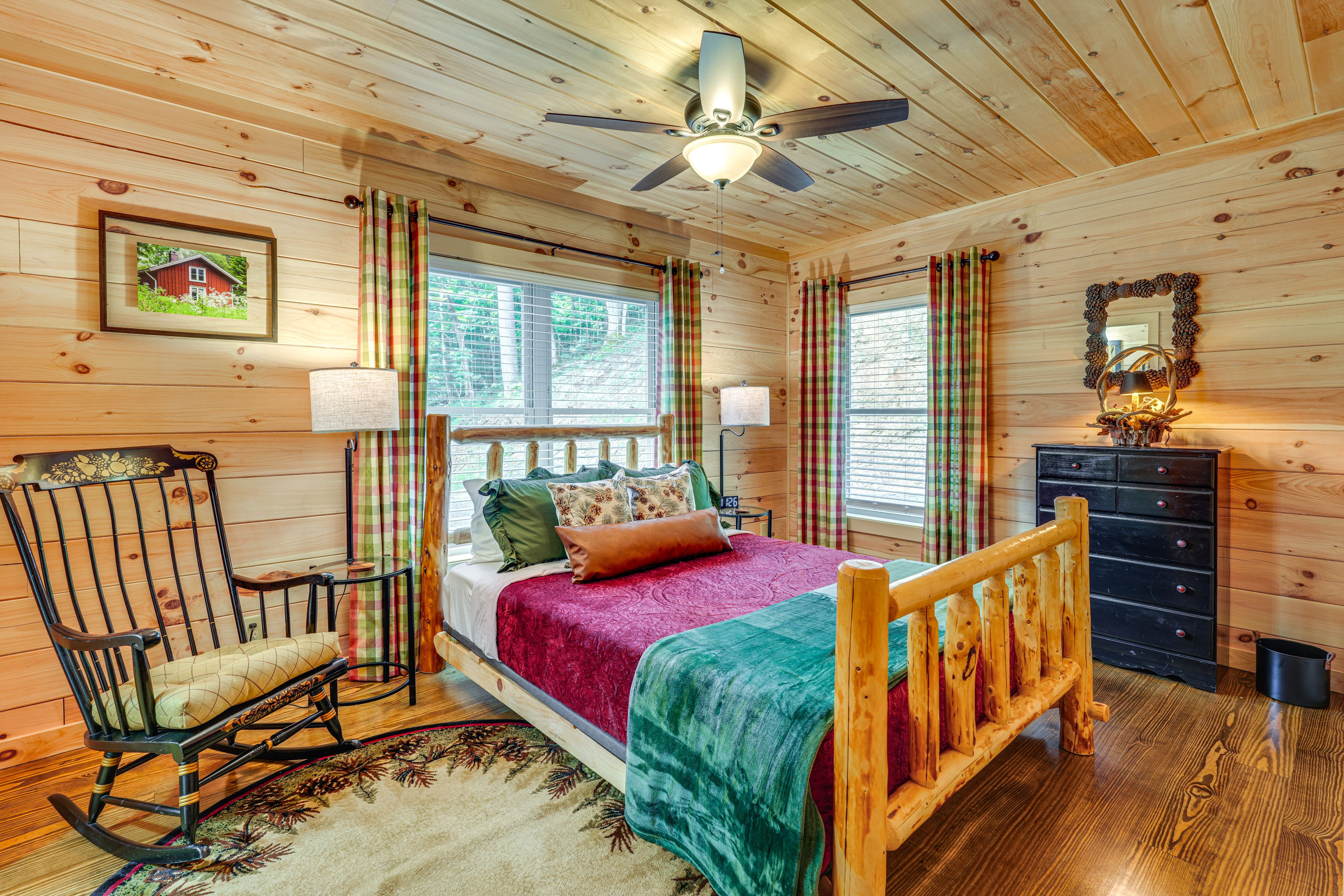 Bedroom 3 | Queen Bed | Lower Floor