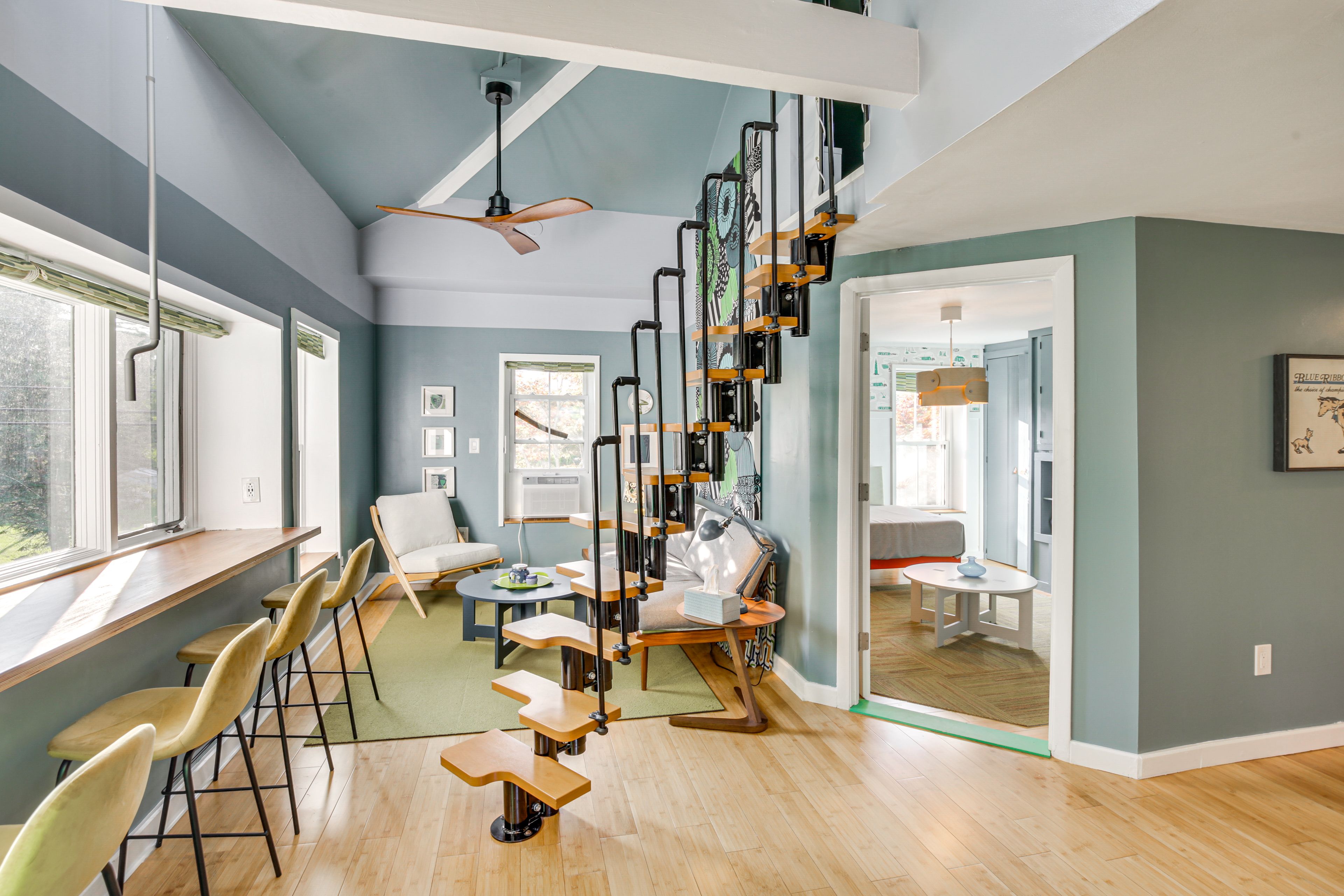 Sitting Area | 2nd Floor