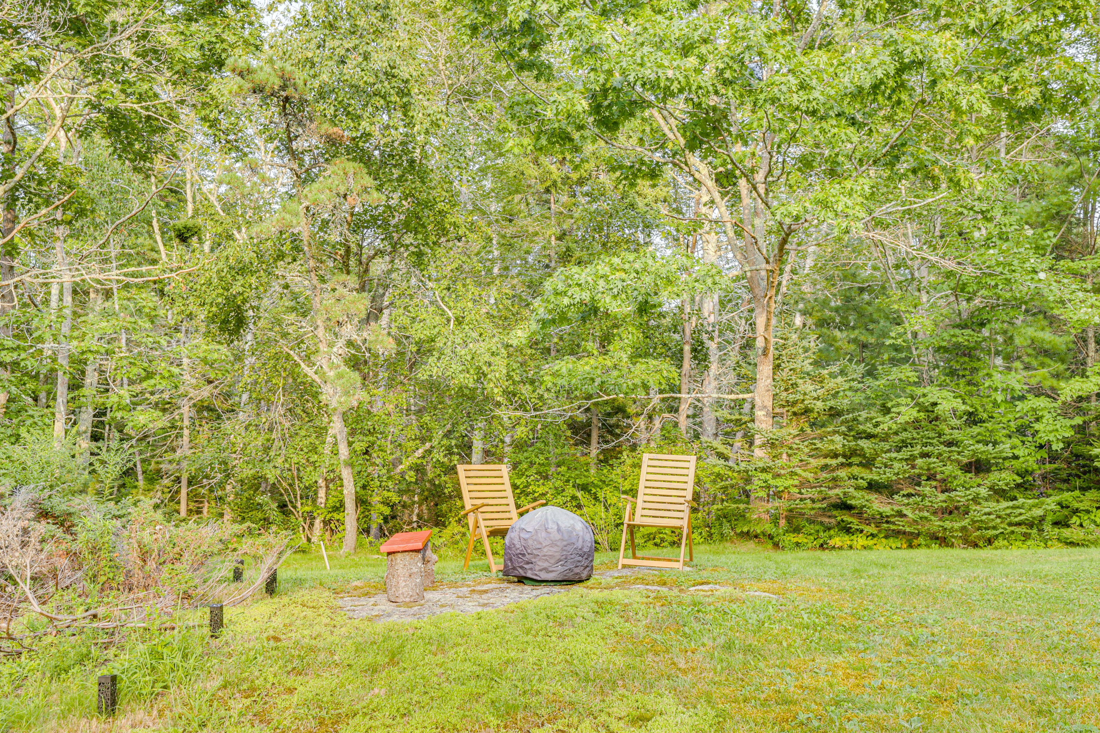 Large Yard Area | Fire Pit