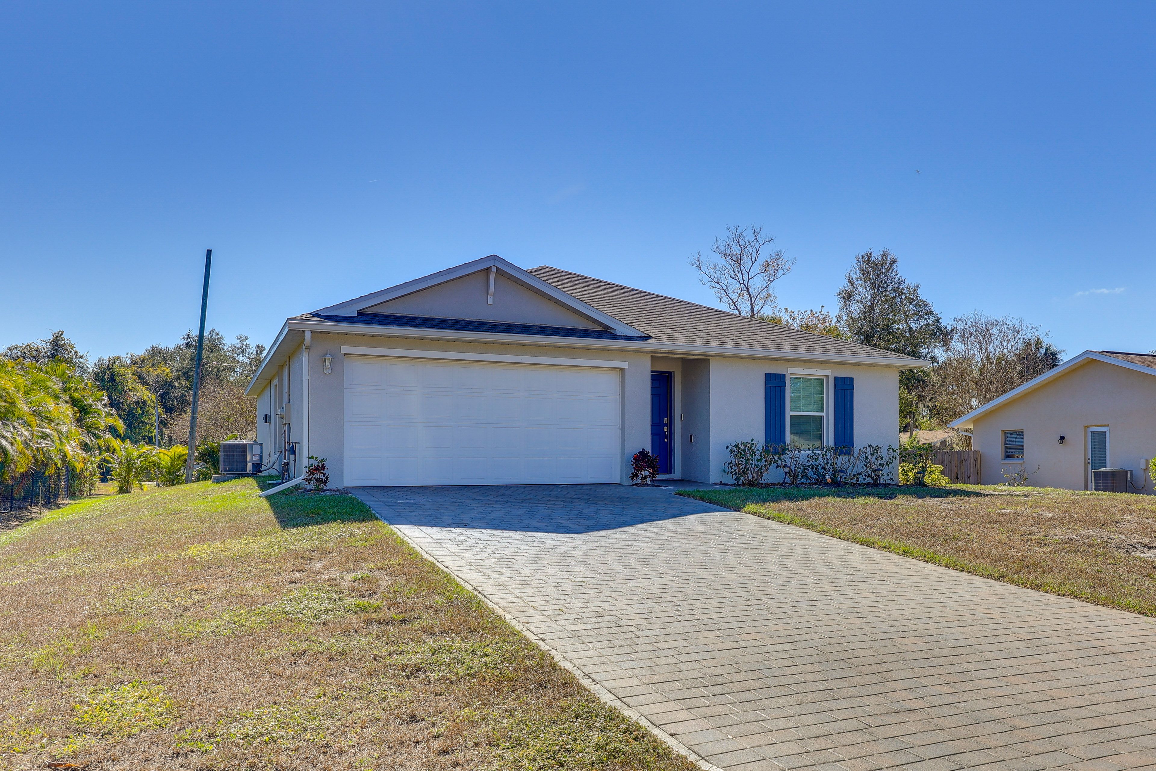 Parking | Driveway (4 Vehicles)