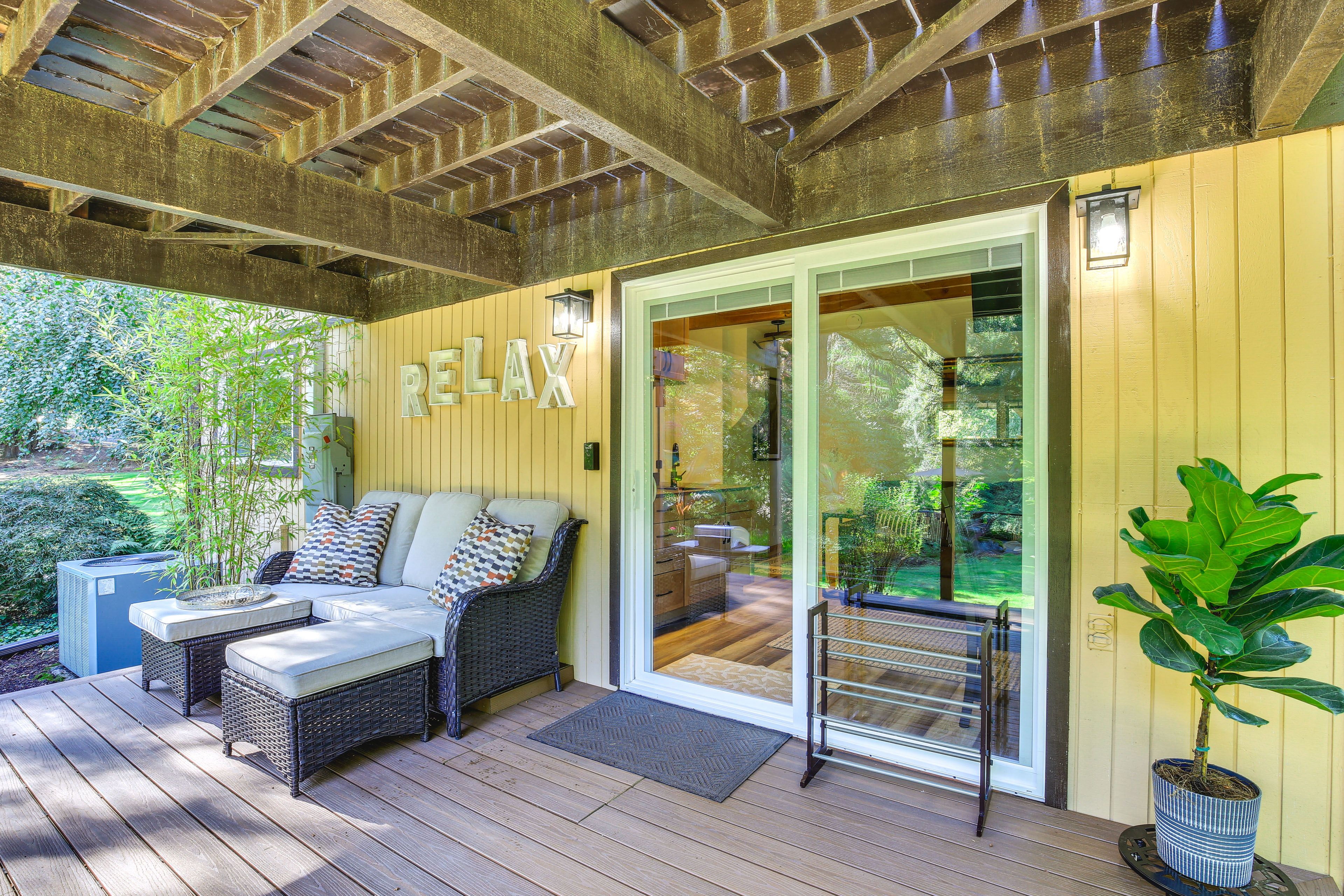 Private Porch | Gas Grill