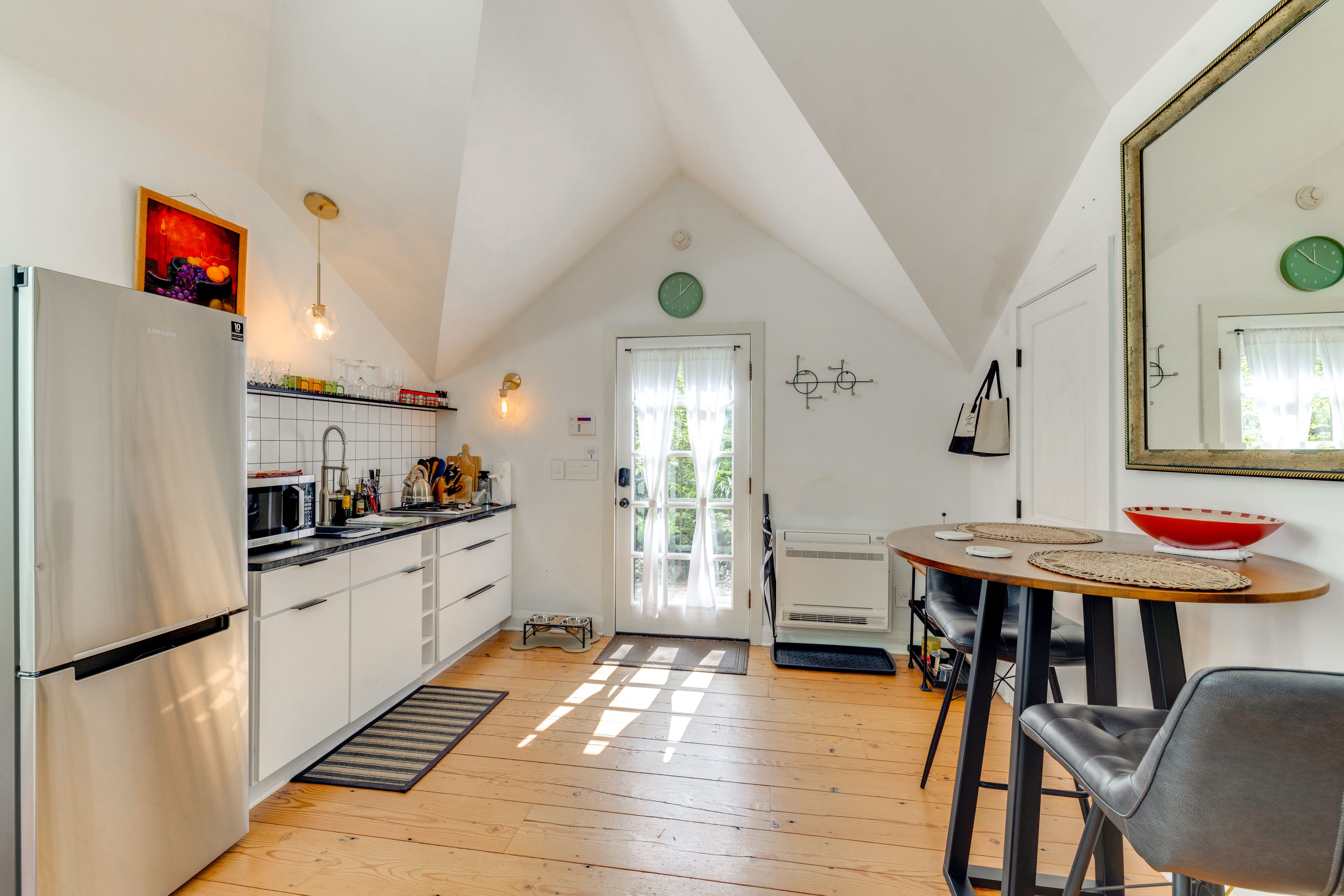 Kitchen | Single-Story Studio | Free WiFi | Wall A/C & Heating
