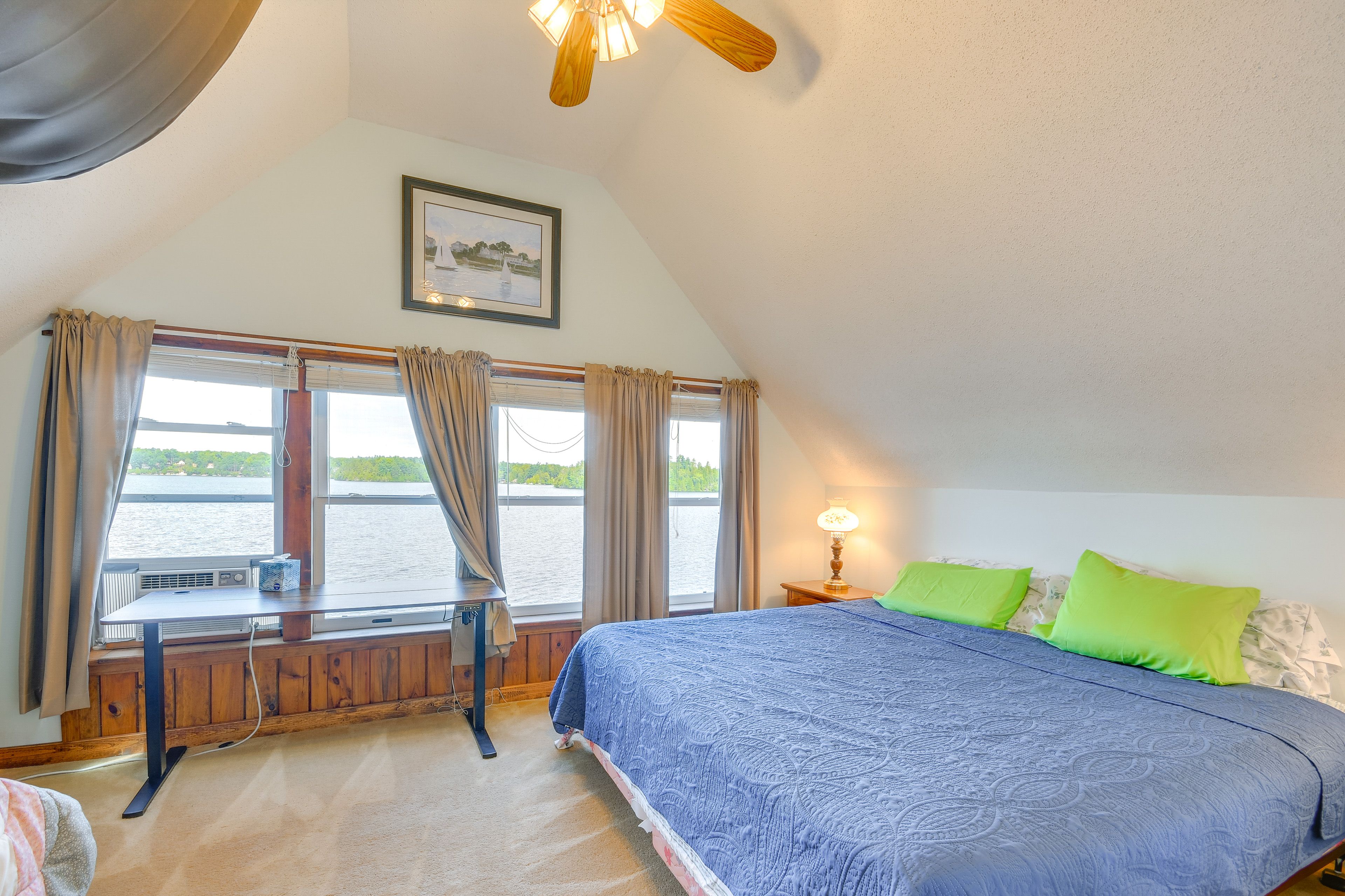 Bedroom 2 | 2nd Floor | King Bed | Twin Bed | Linens Provided