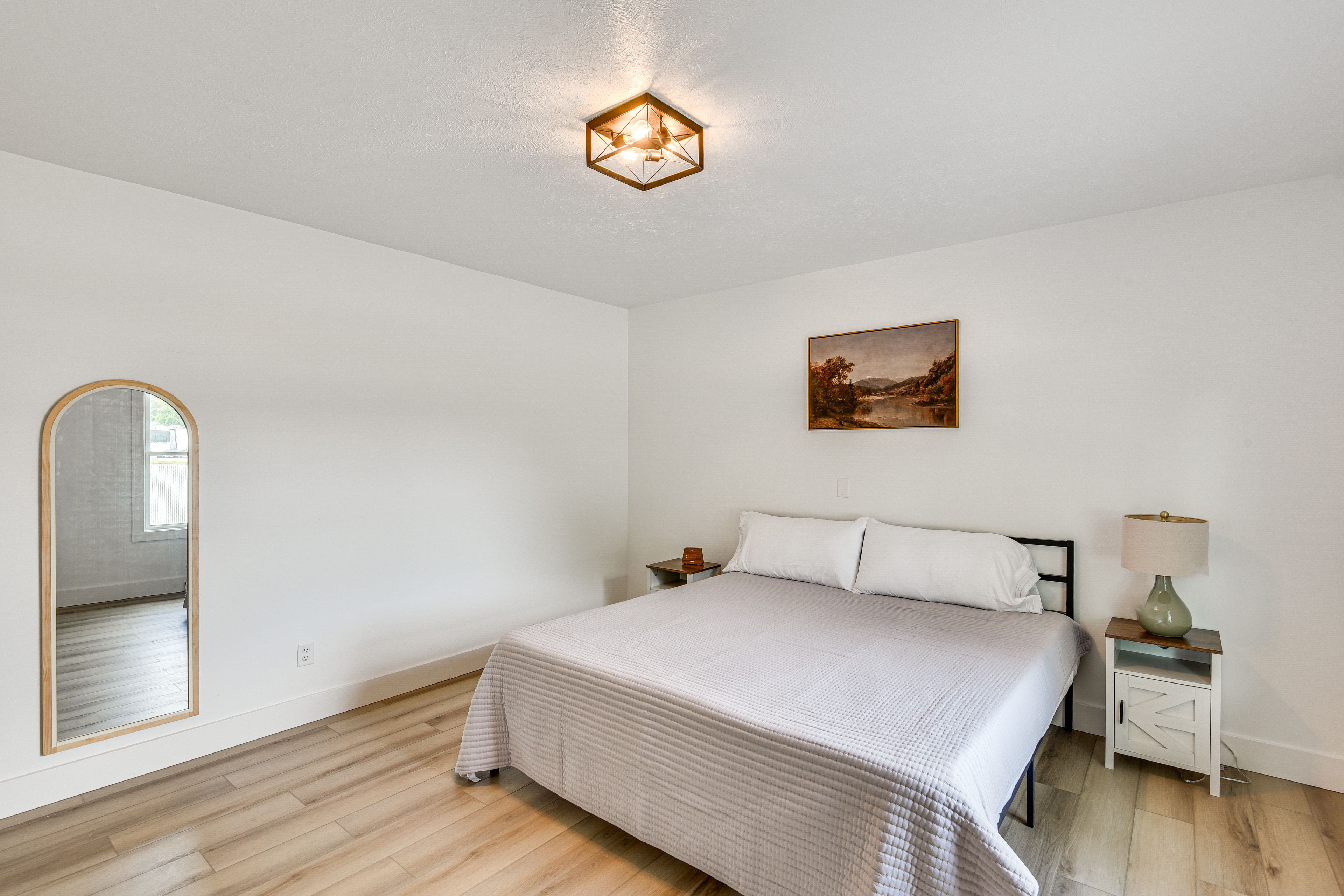 Bedroom 1 | King Bed