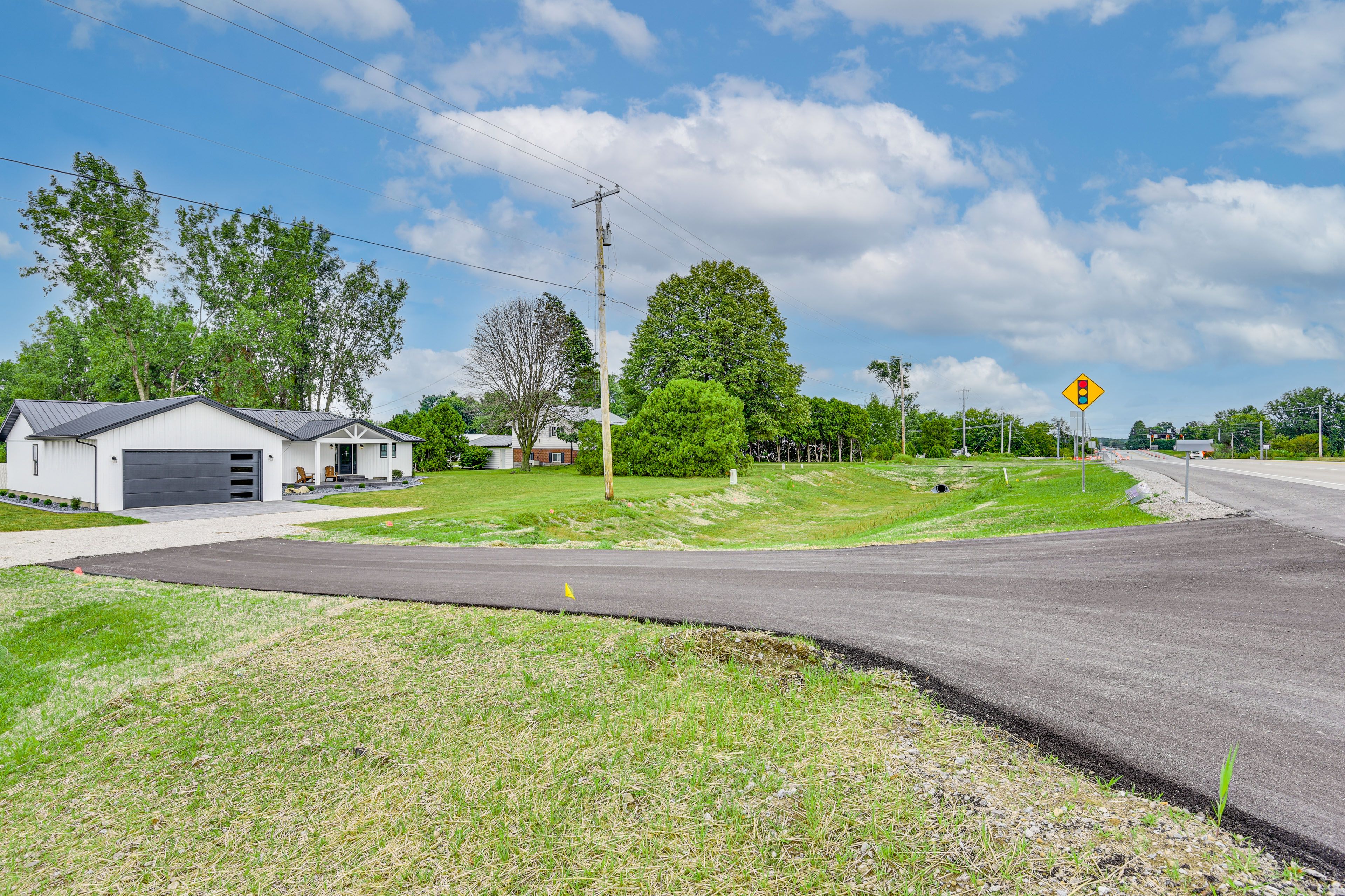 Parking | Driveway (4 Vehicles)