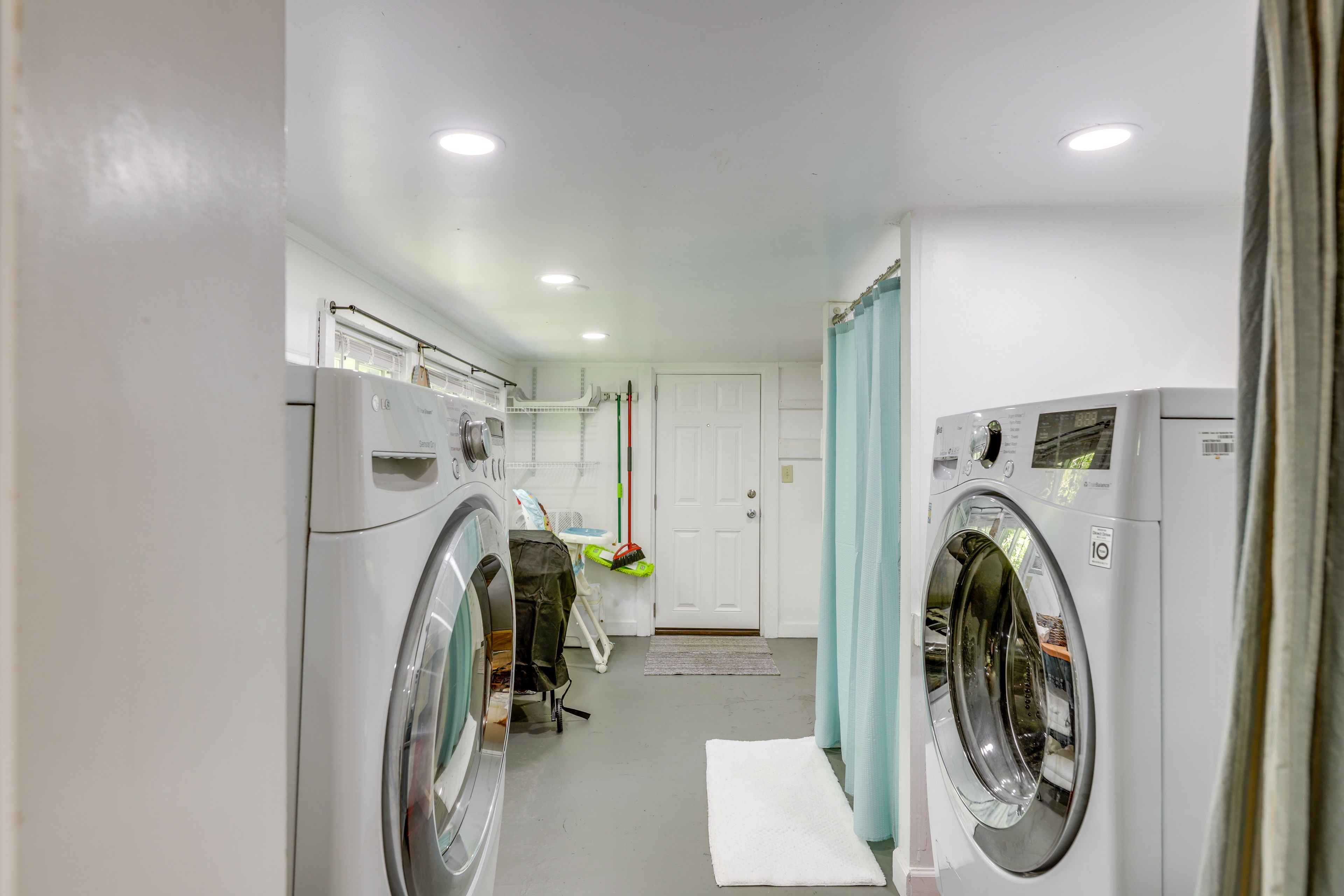 Laundry Room | 1st Floor