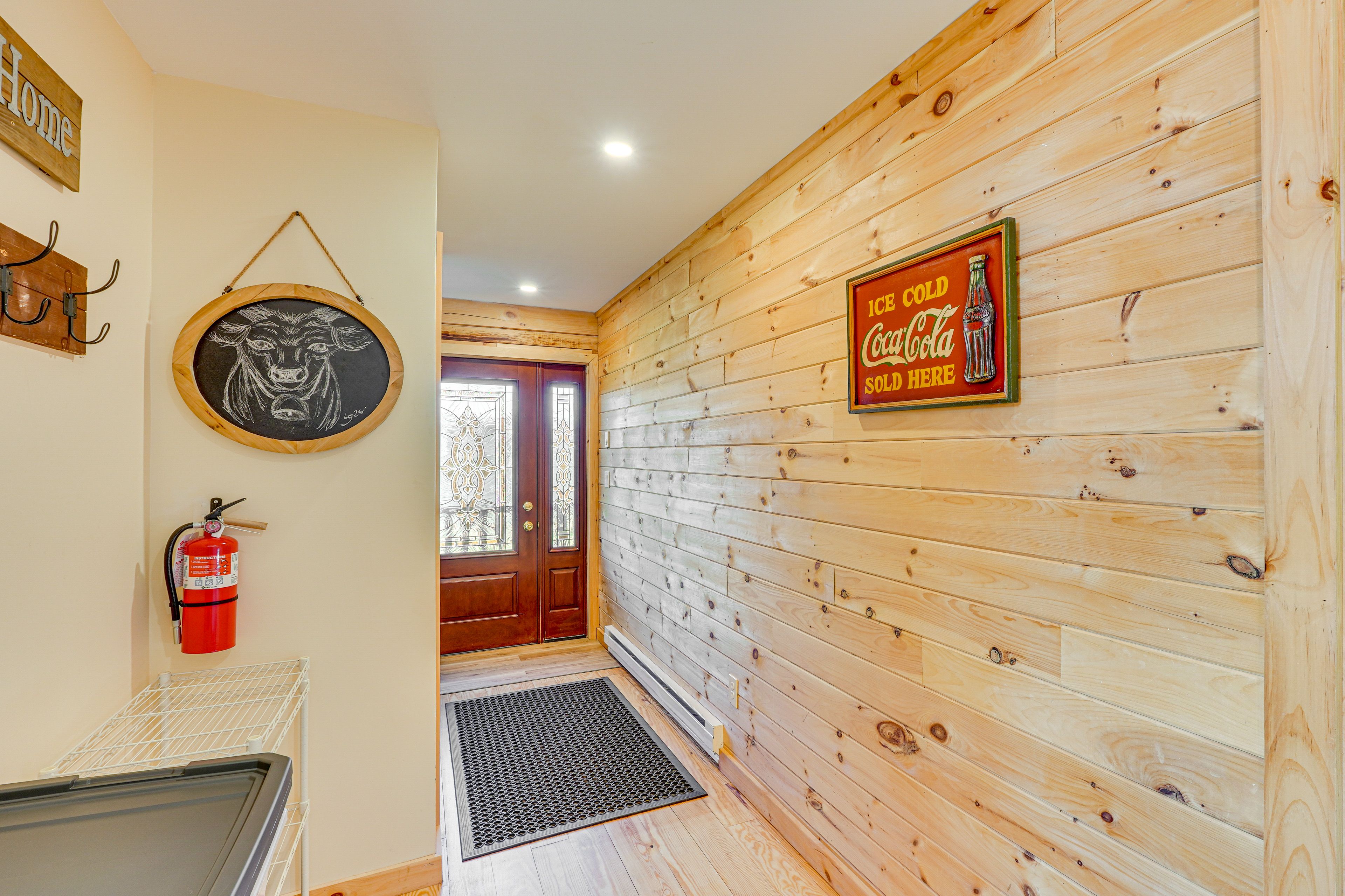 Entry | 1st Floor