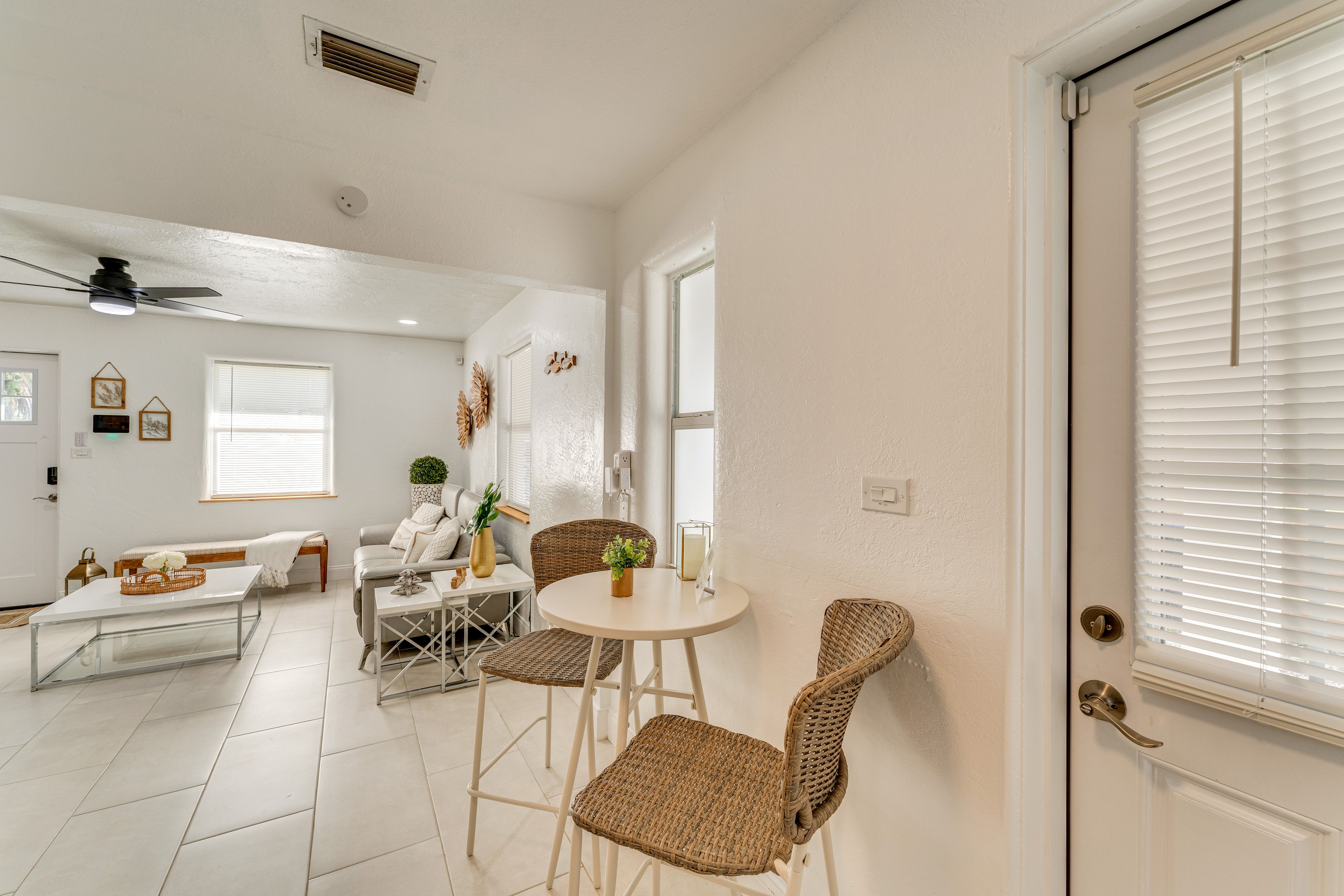 Dining Area | Dishware & Flatware