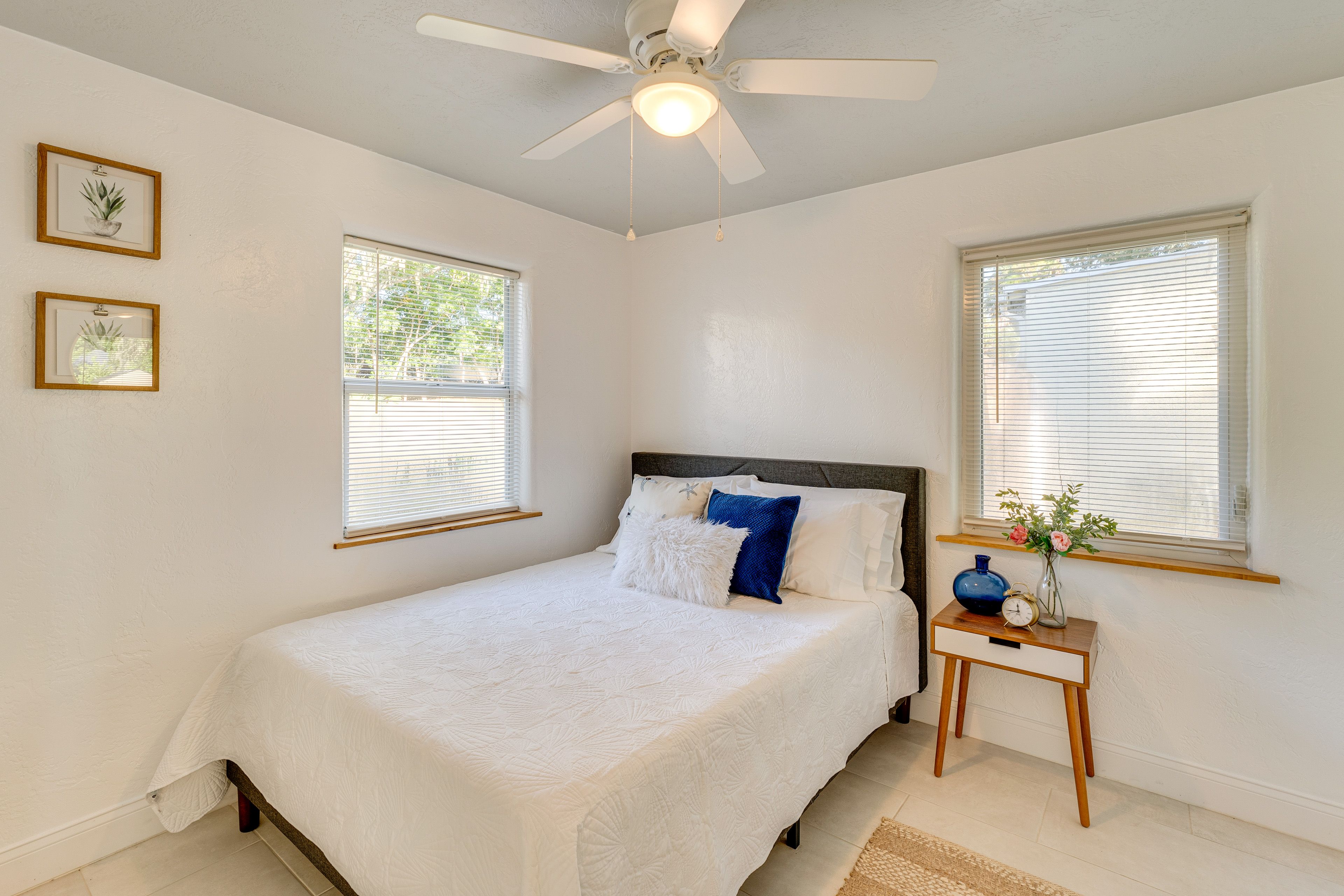 Bedroom 2 | Queen Bed