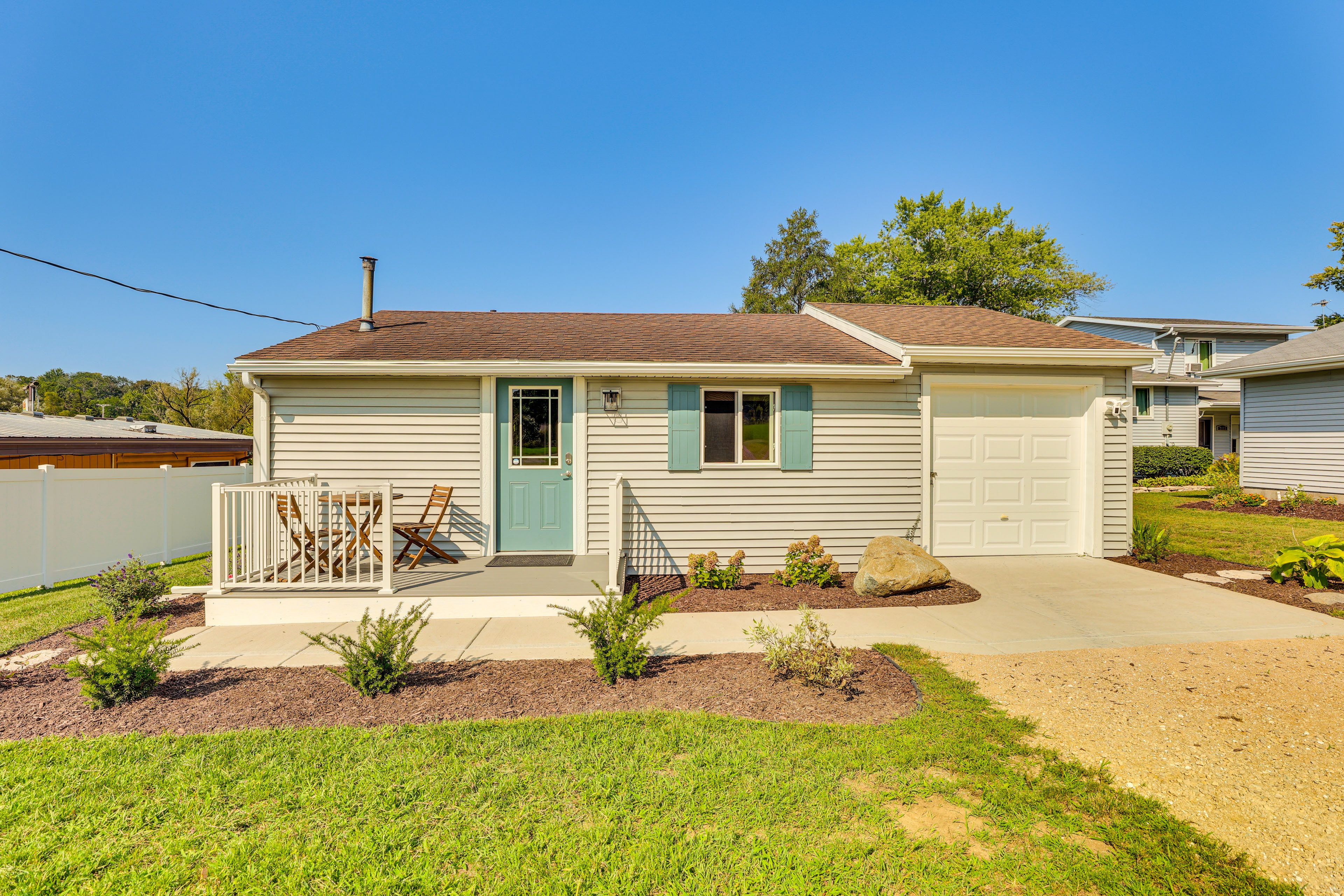 Front Entry | Porch