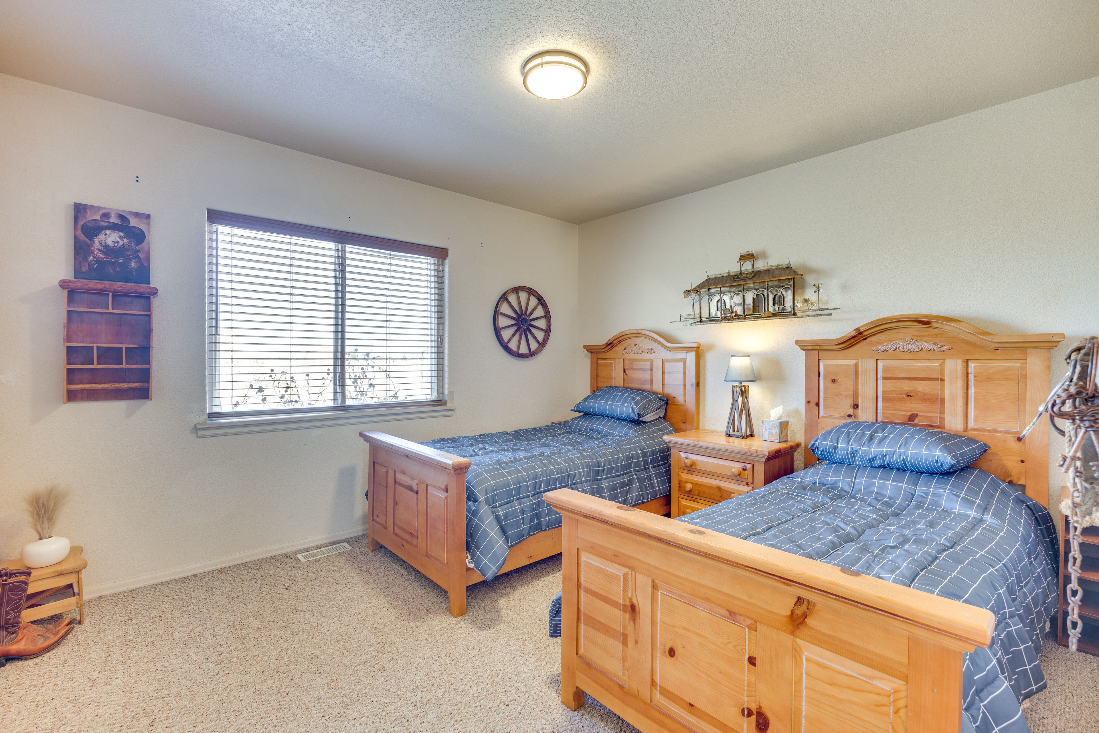 Bedroom 2 | 2 Twin Beds