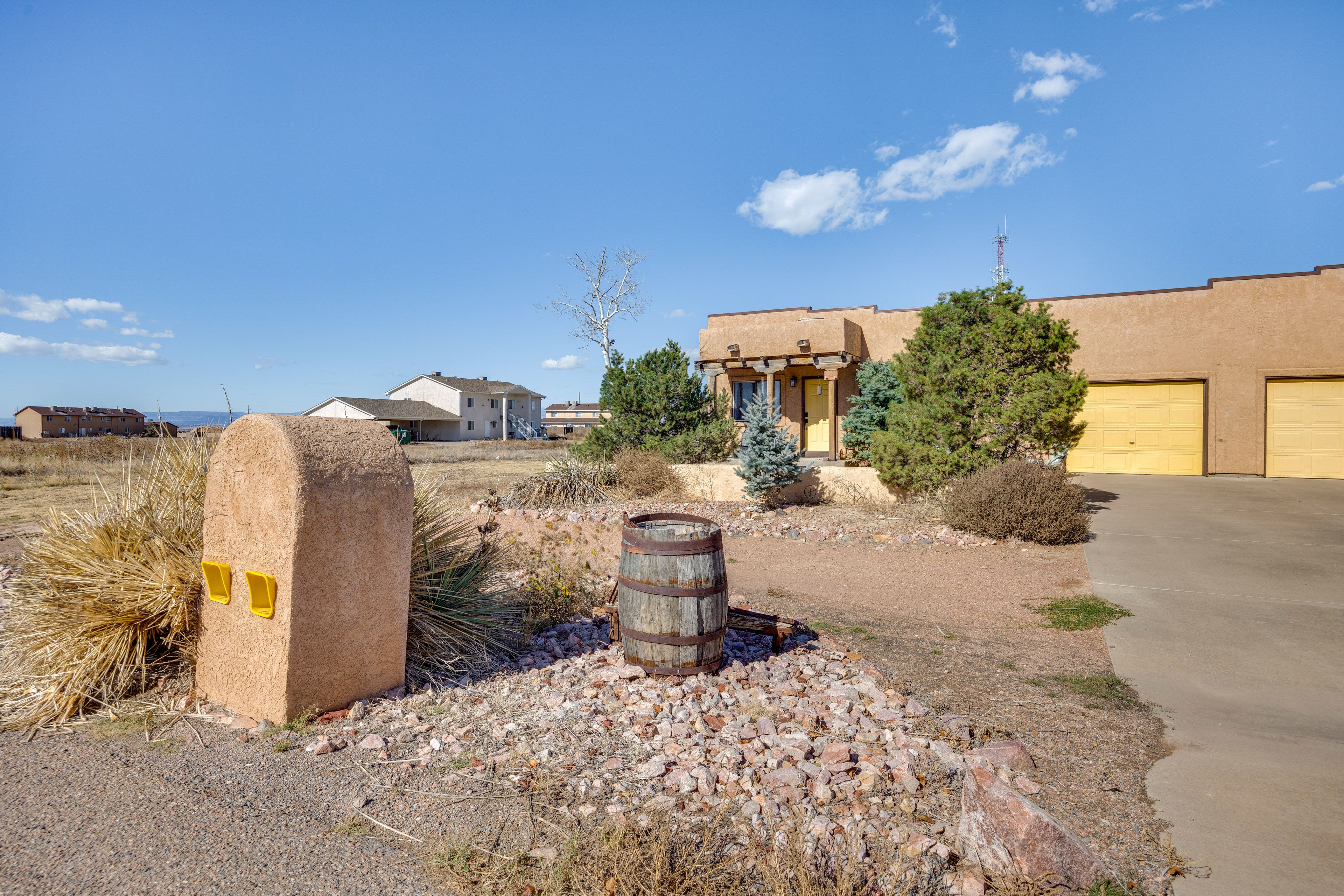 Parking | Garage (1 Vehicle) | Driveway (2 Vehicles) | RV/Trailer Parking