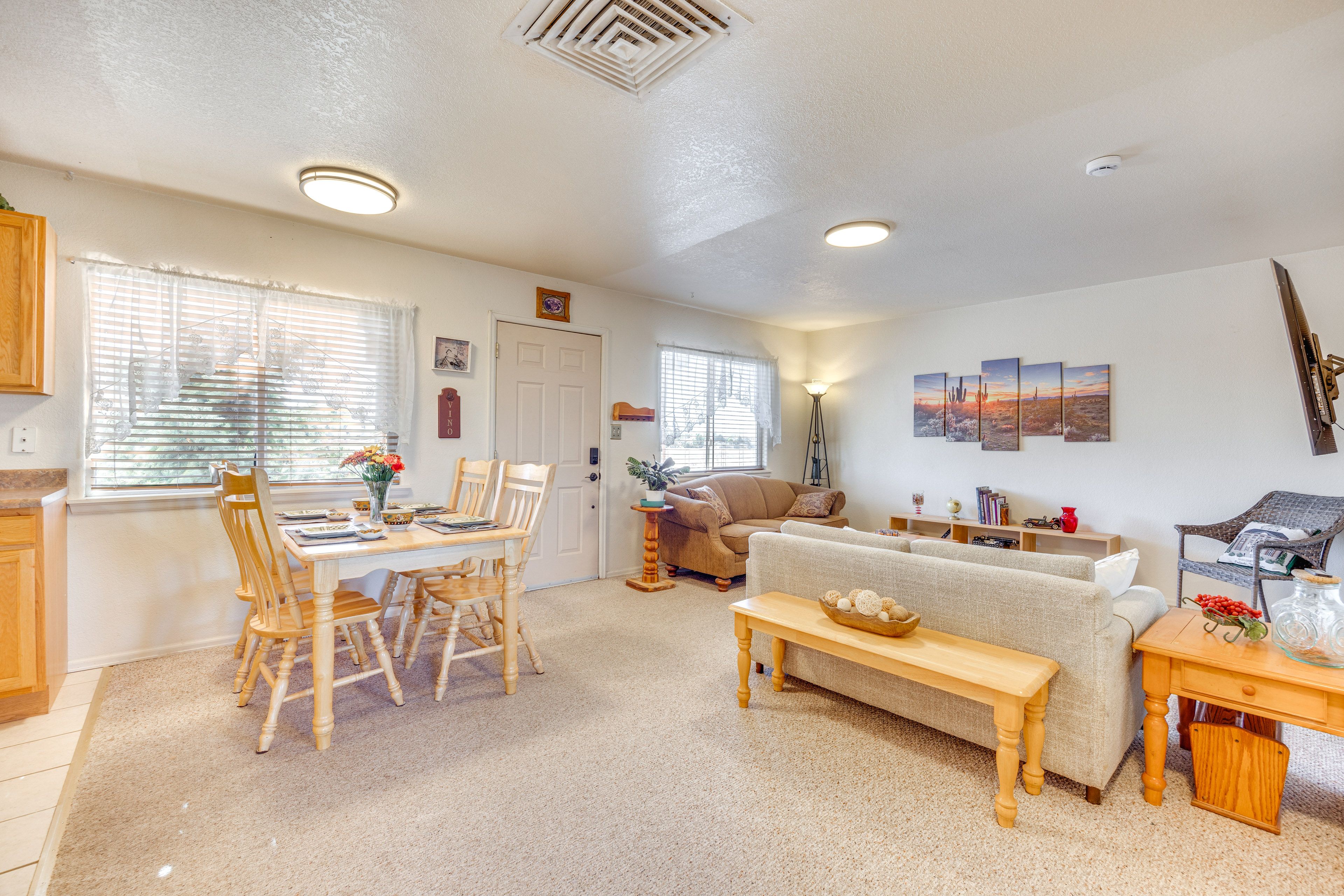 Dining Area | Dishware/Flatware