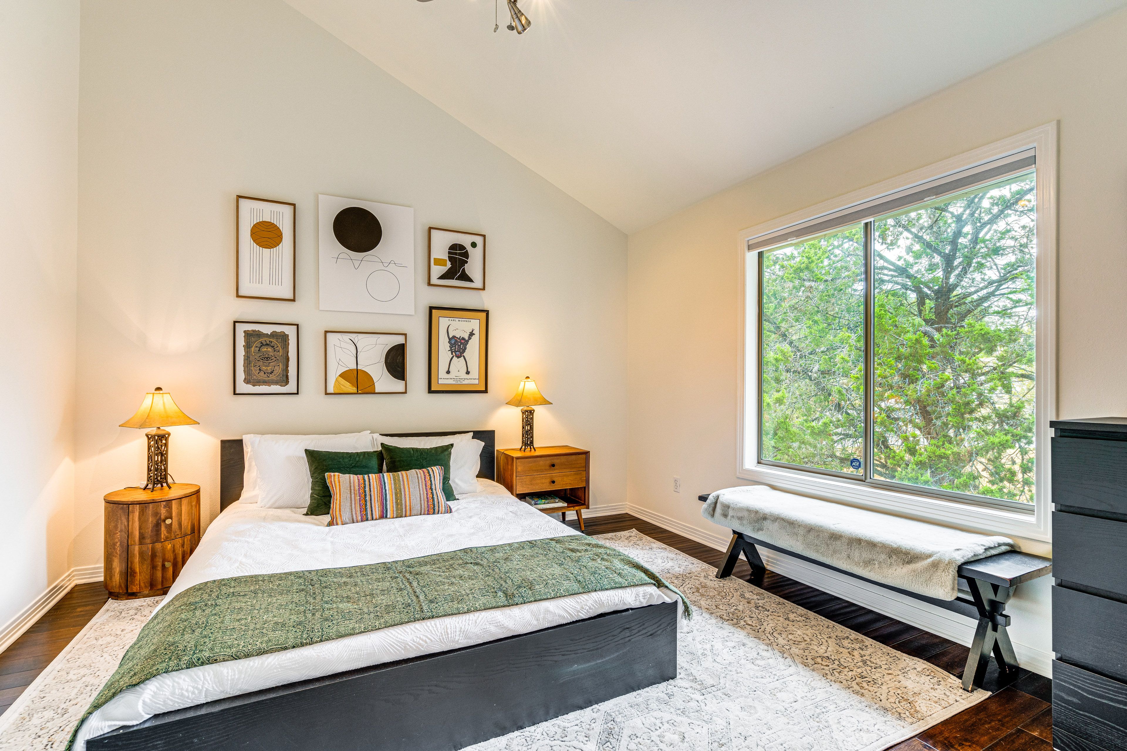 Bedroom 5 | 2nd Floor | Queen Bed