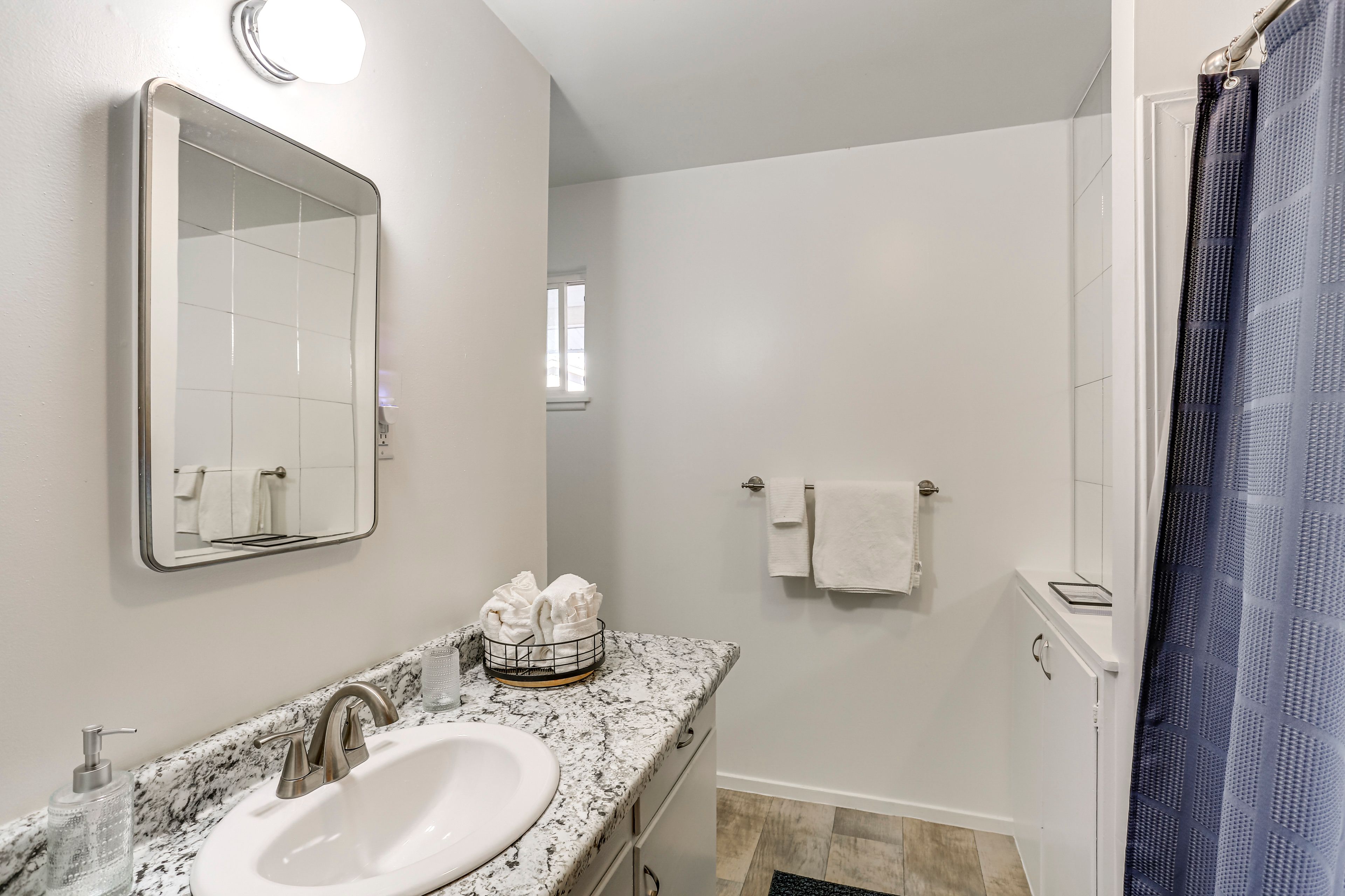 Full Bathroom | Shower