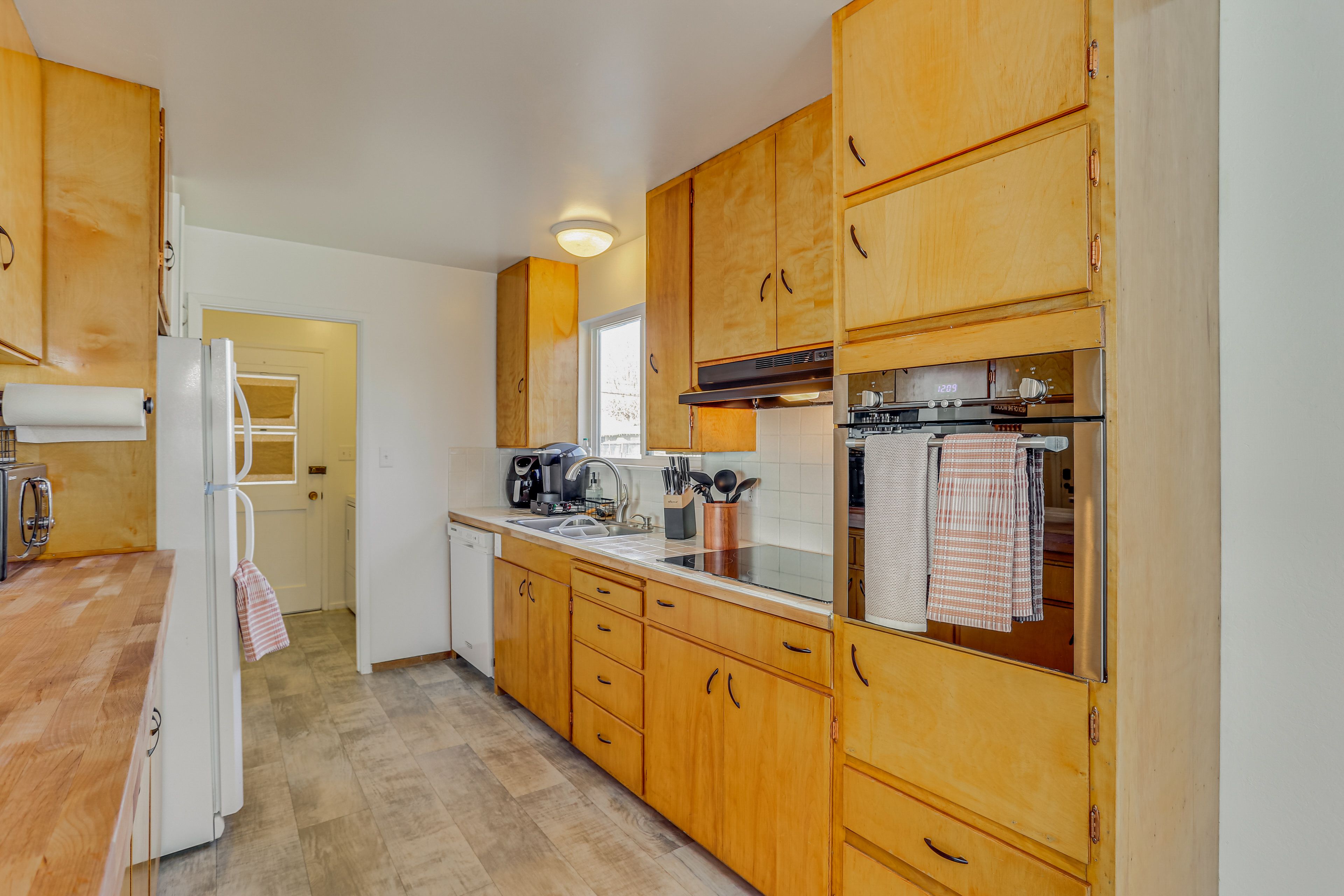 Kitchen | Wall Oven | Microwave