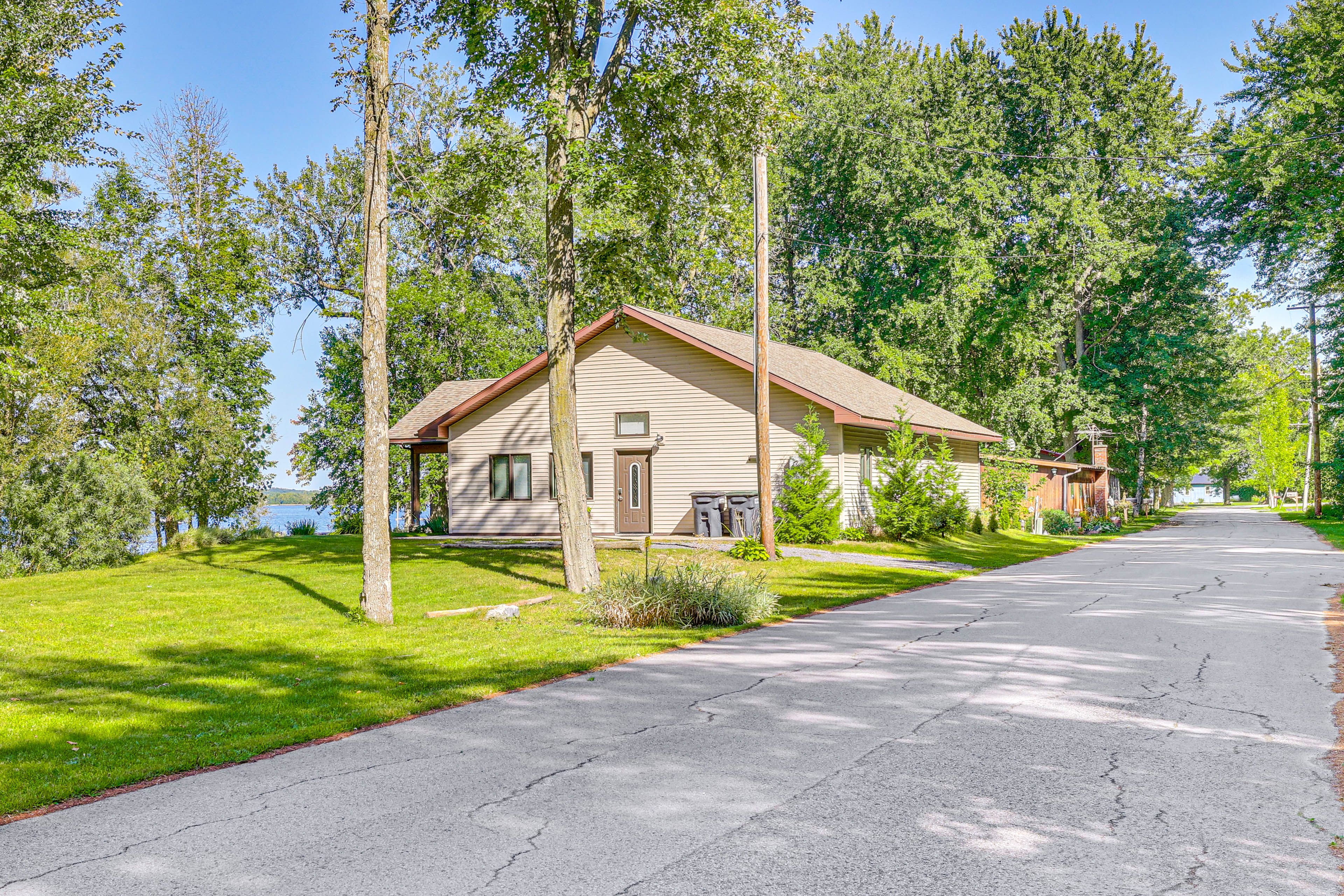 Exterior | Driveway Parking (8 Vehicles)