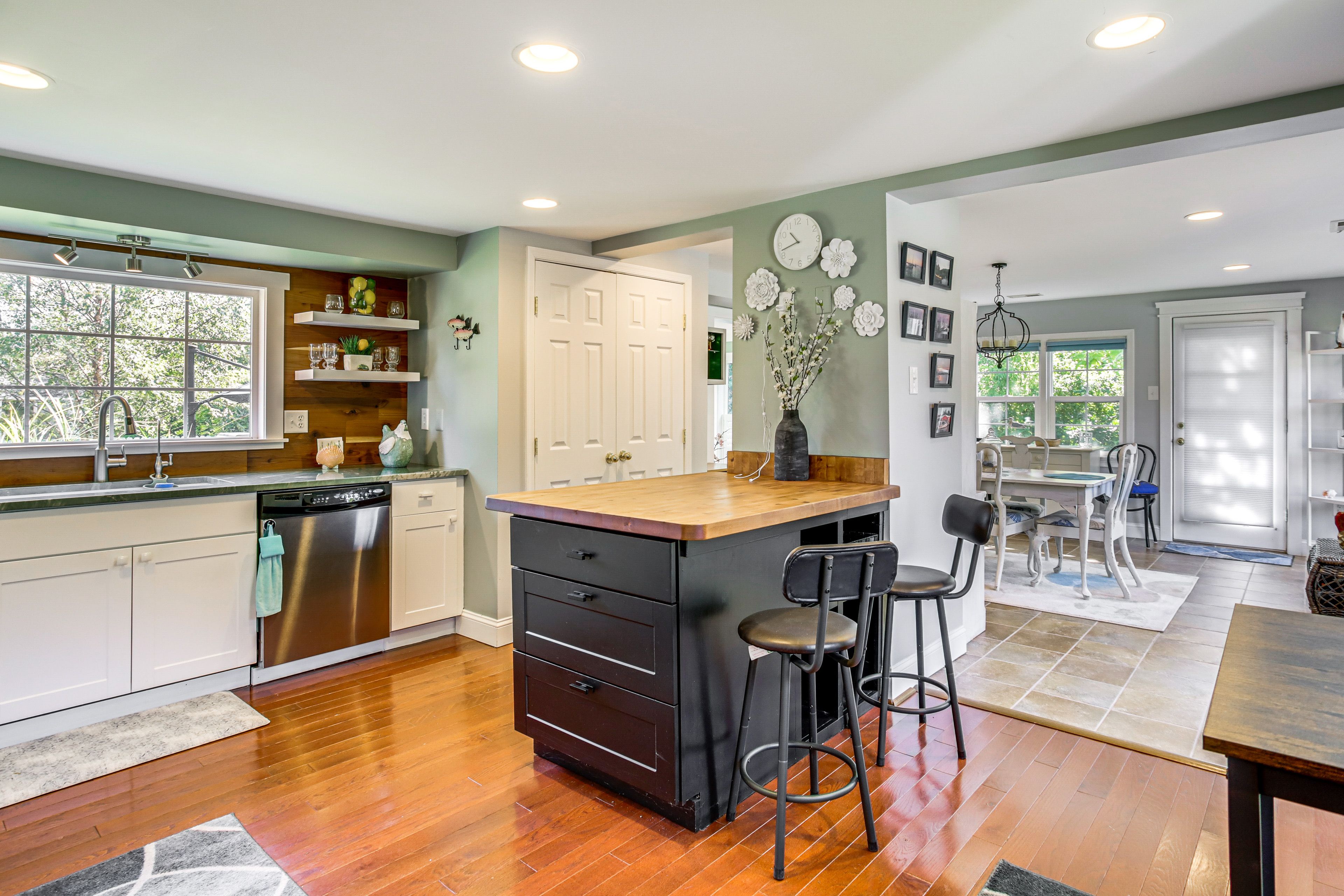 Kitchen | Cooking Basics | Keurig | 1st Floor