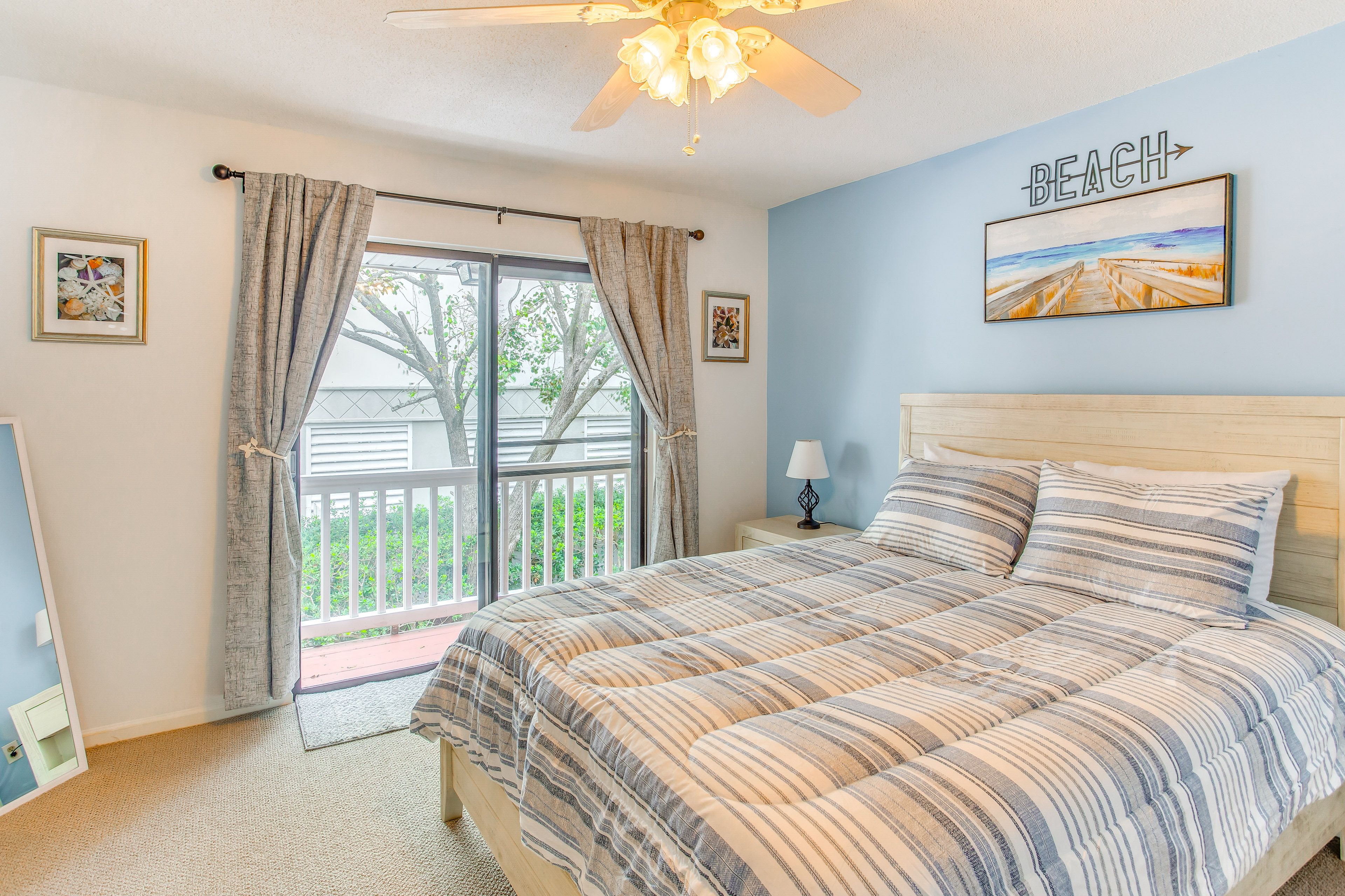 Bedroom 1 | Queen Bed | 2nd Floor | En-Suite Bathroom