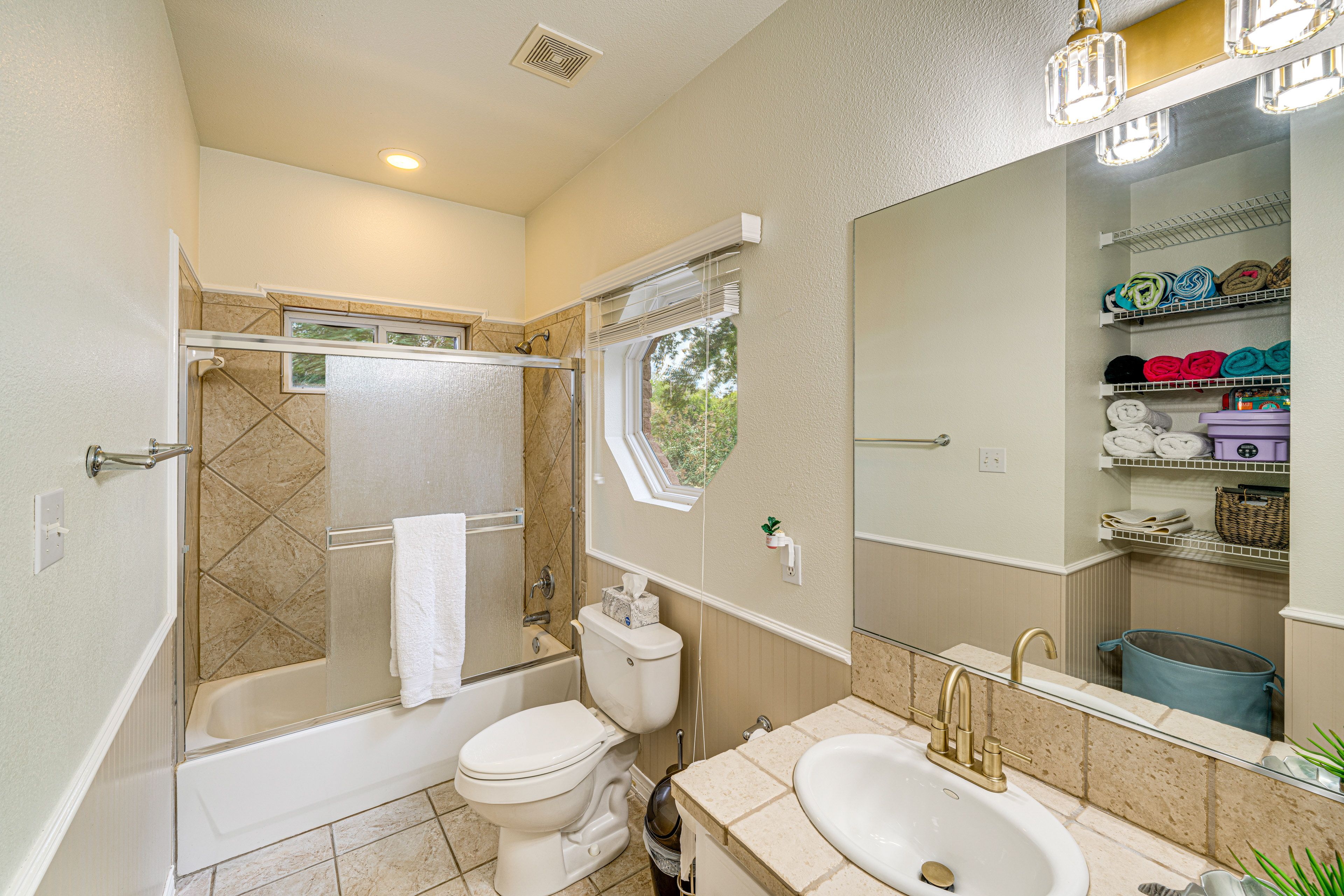 Full Bathroom