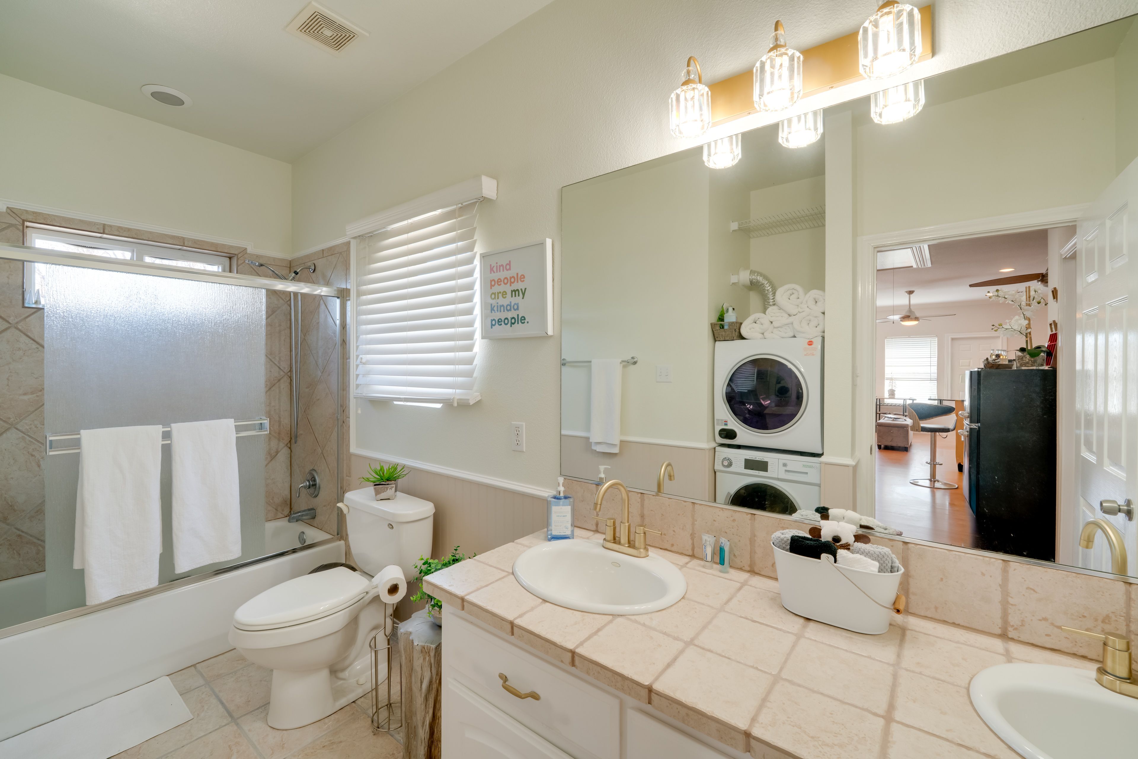 Bathroom | Laundry Area