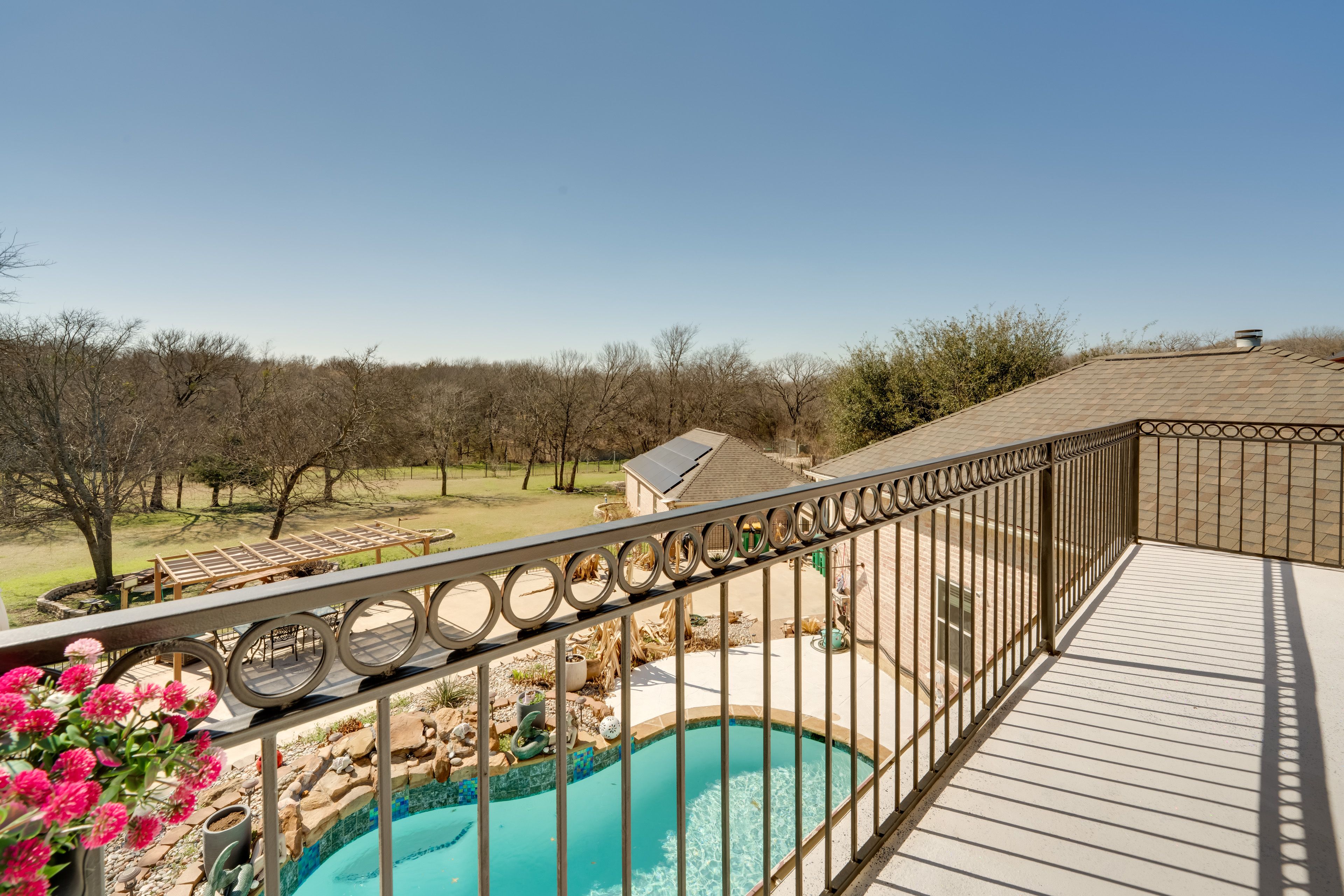 Cedar Hill Vacation Rental | 3BR | 1BA | 1,700 Sq Ft