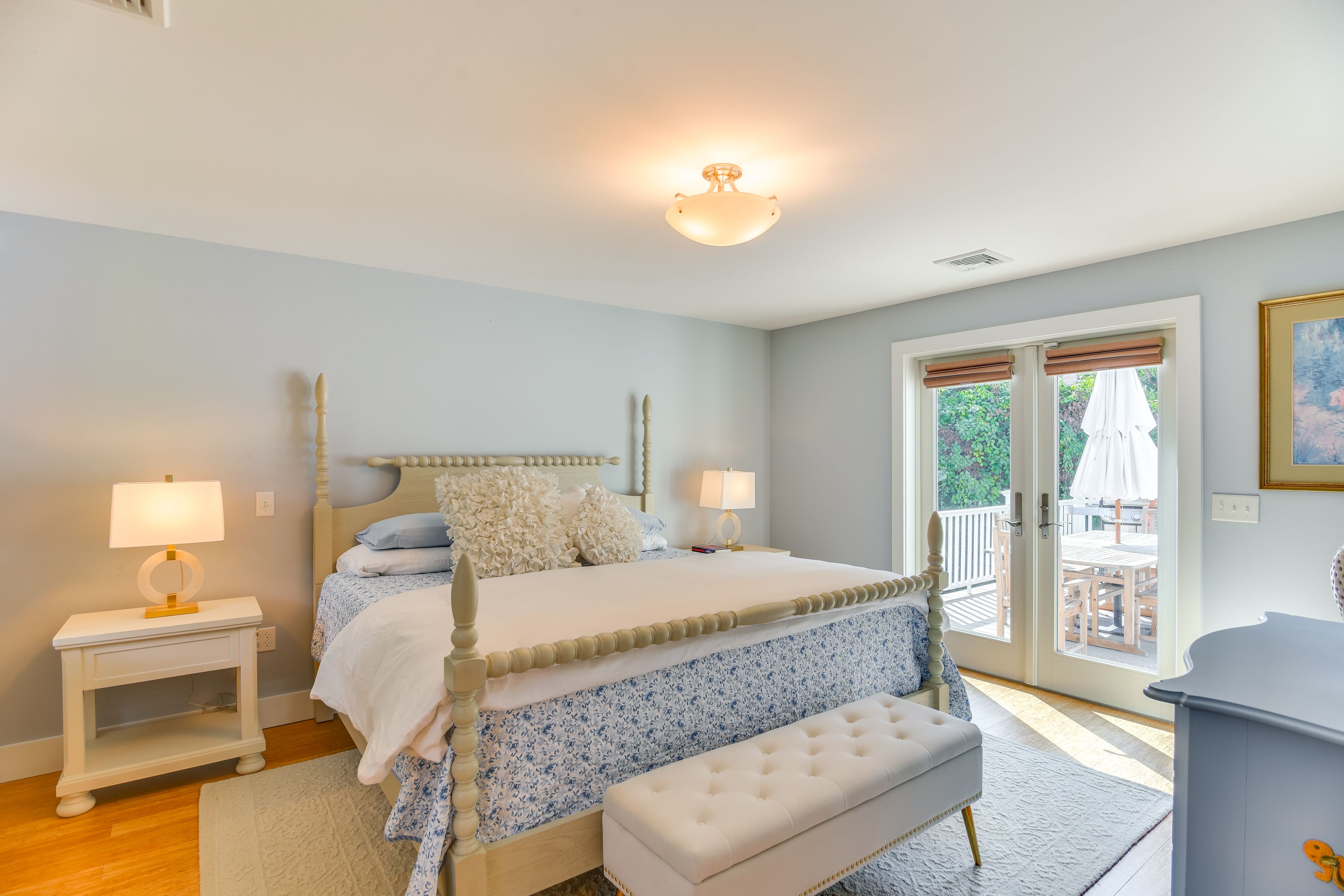 Bedroom 1 | King Bed