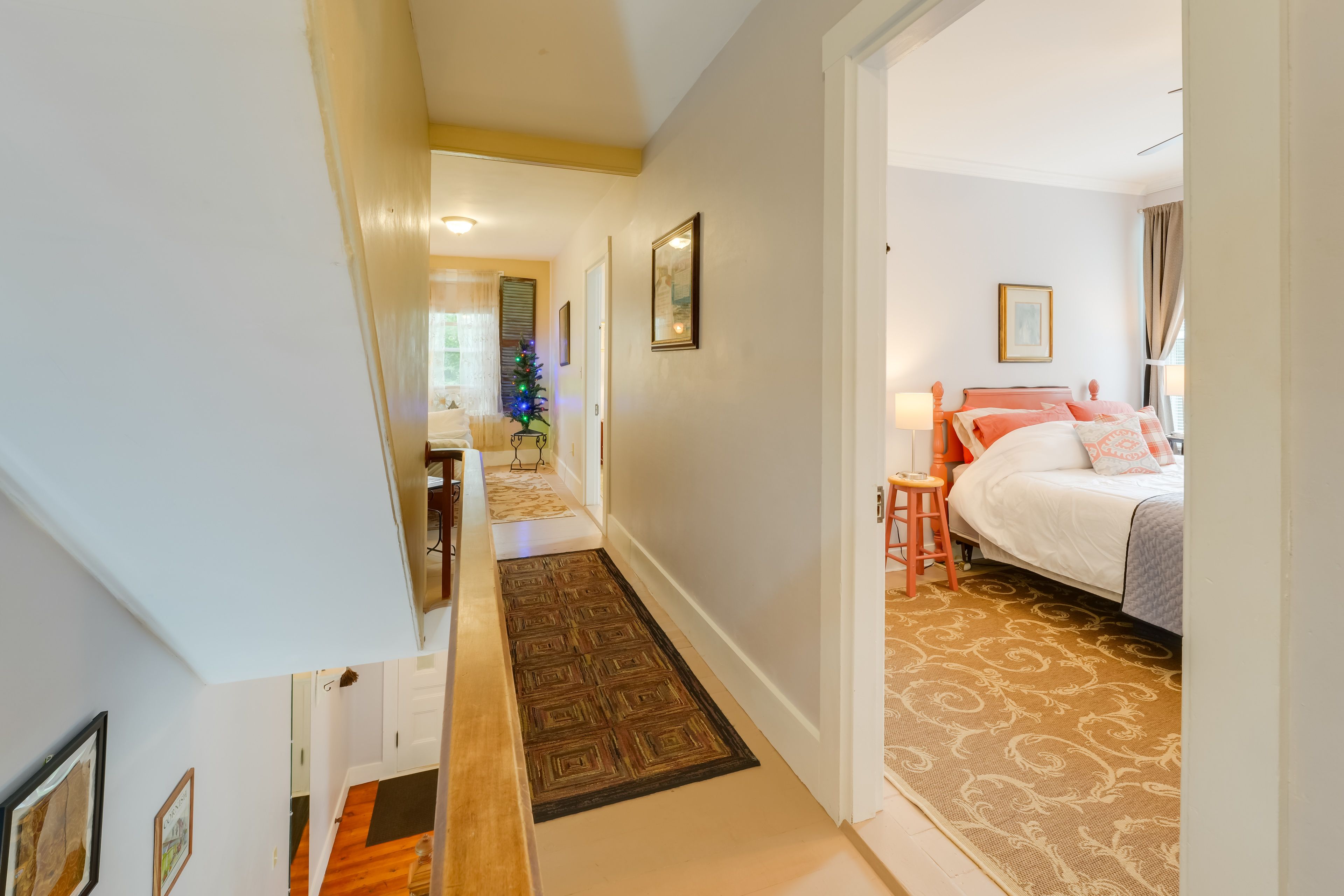 Hallway | Full Futon | 2nd Floor
