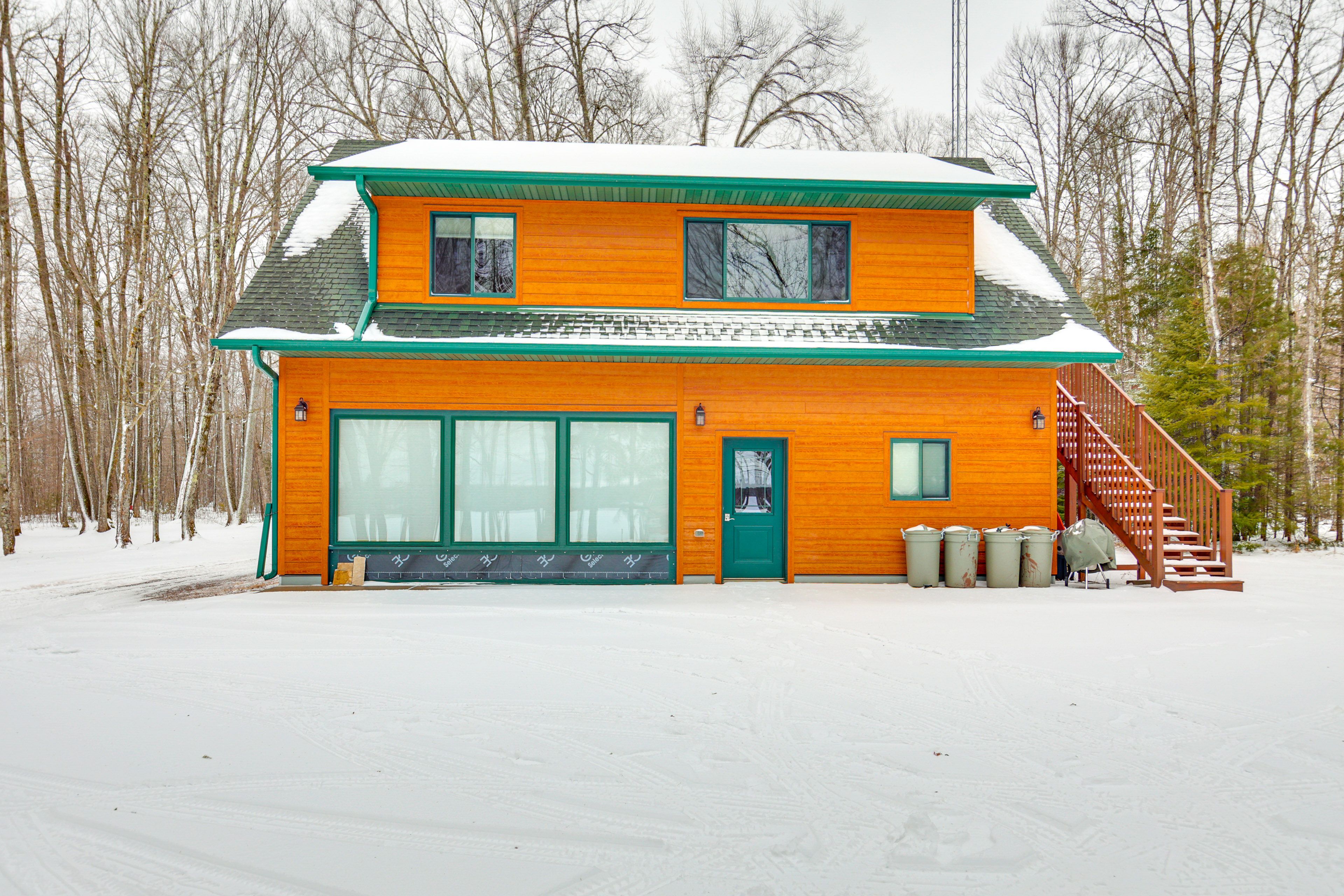 Parking | Driveway (3 Vehicles) | Snowmobile Trailer Parking Allowed