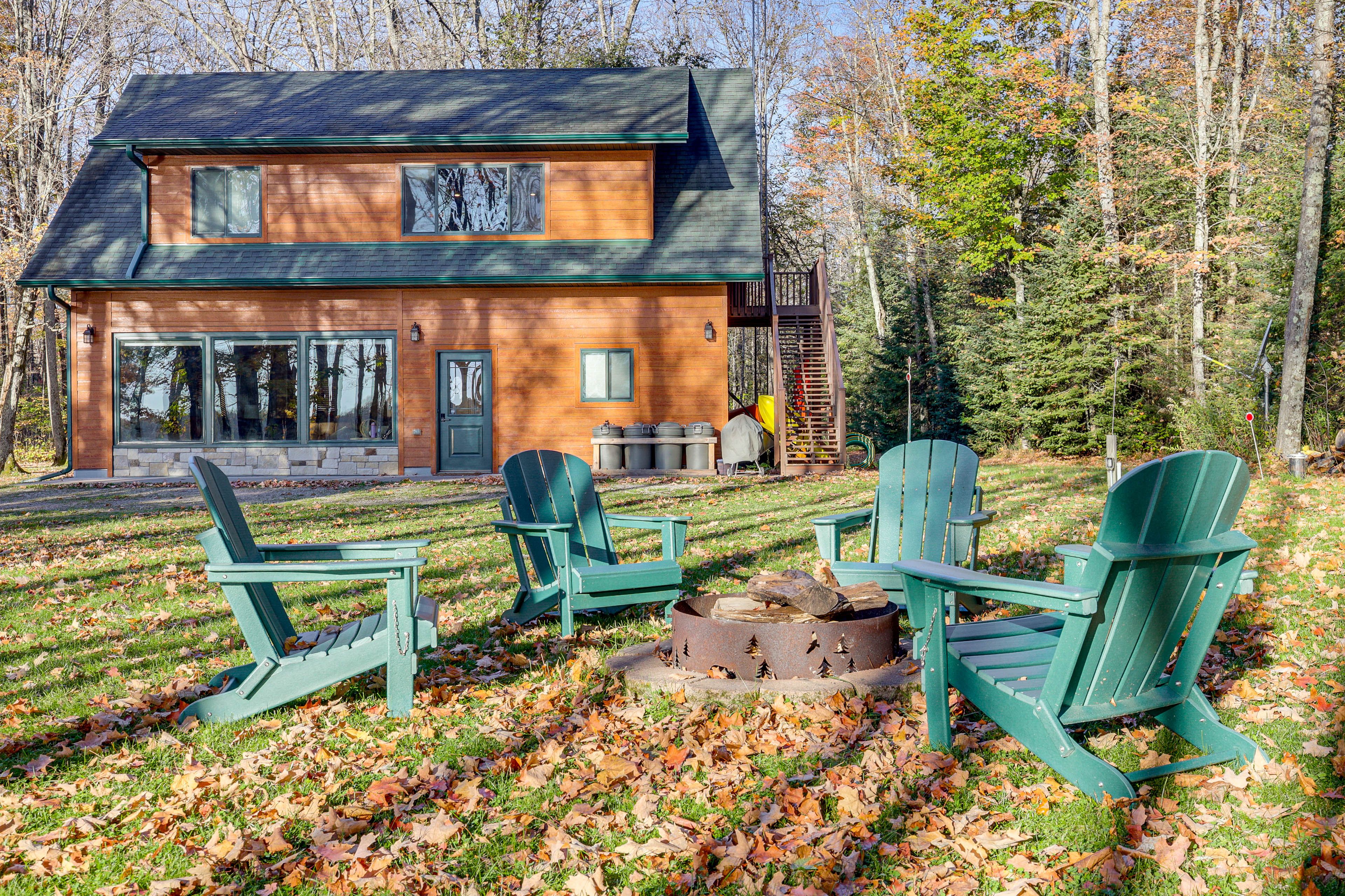 Lakefront Yard | Fire Pit | Dock