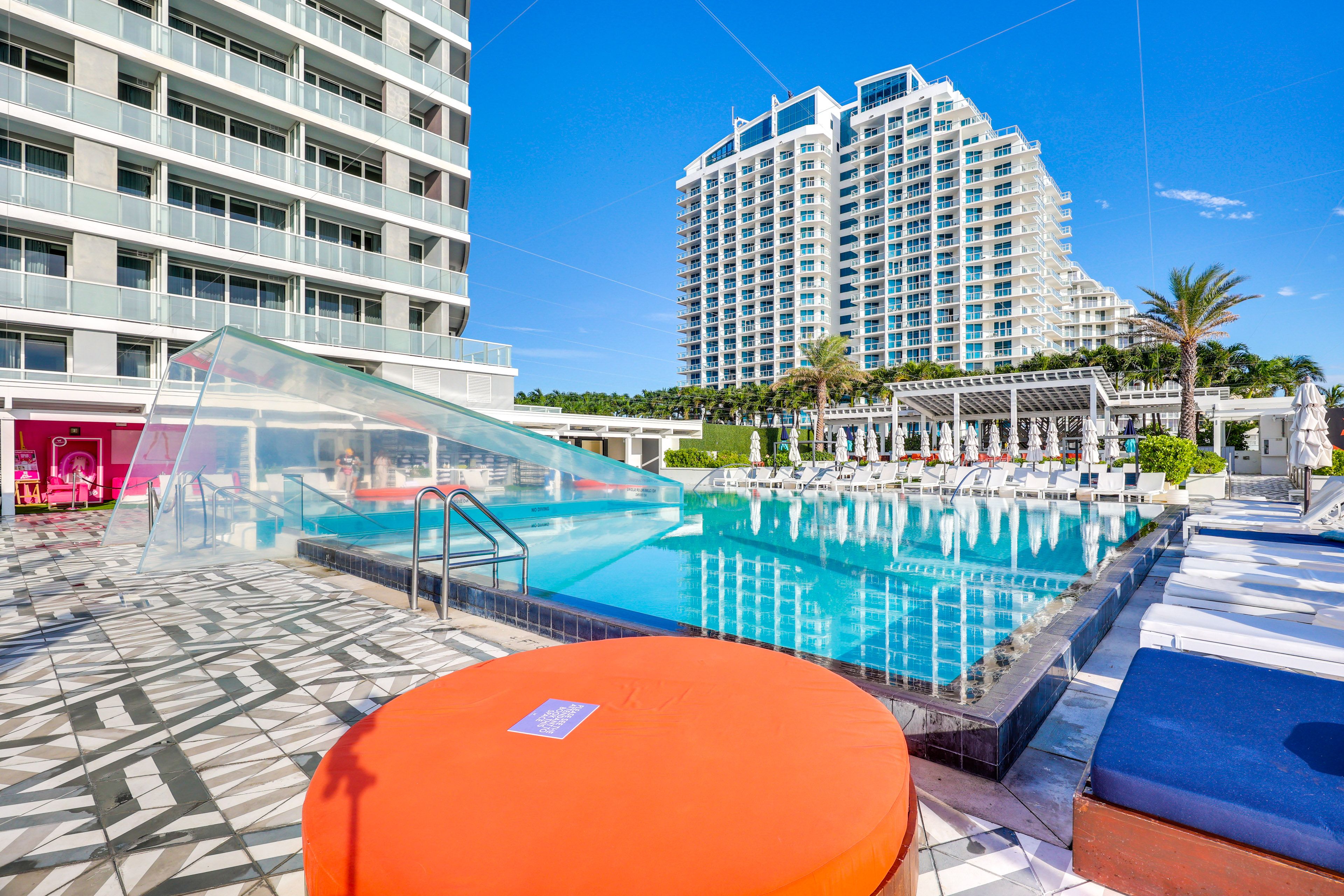 Community Pool (Available w/ Daily Fee)