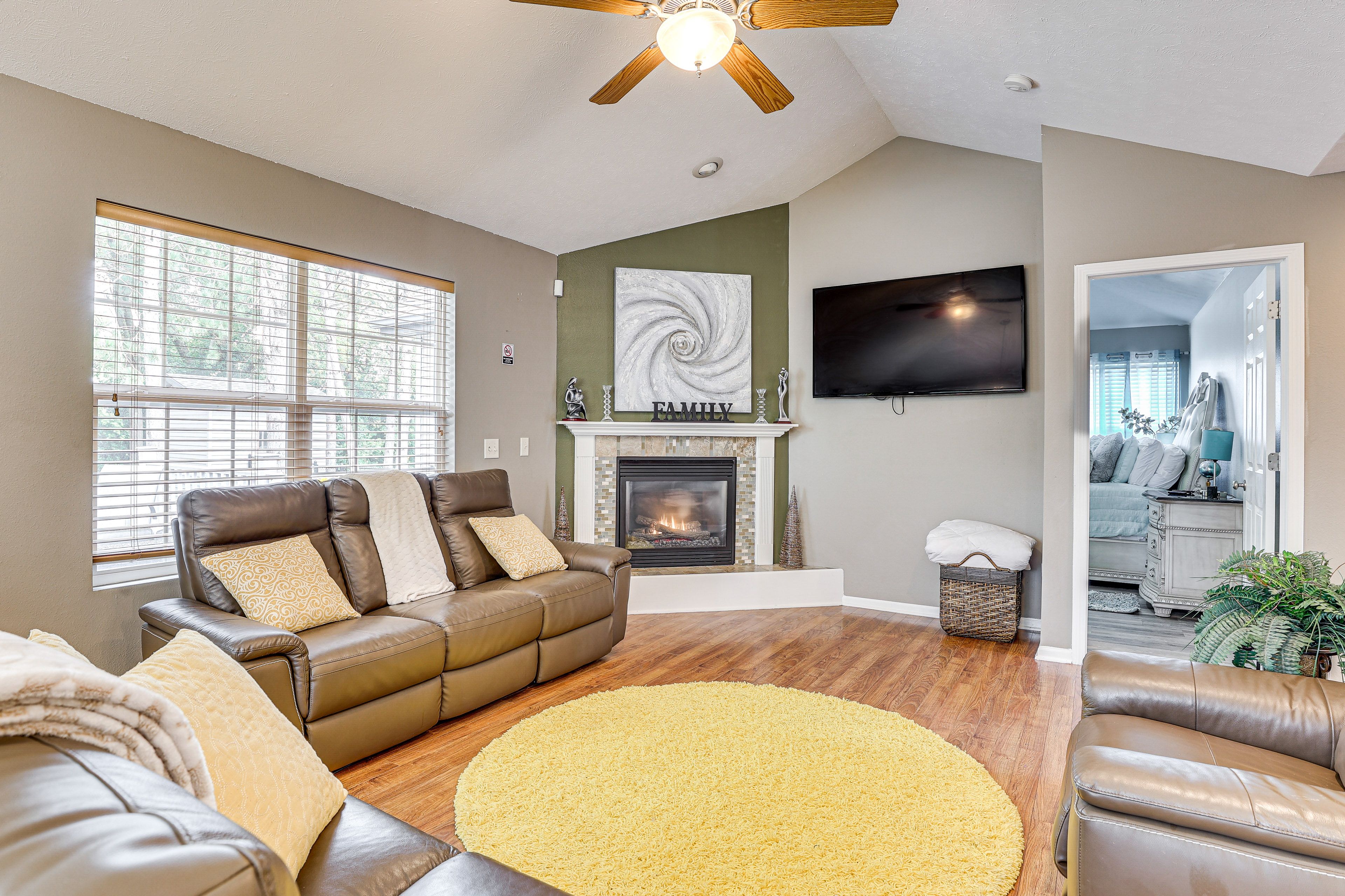 Living Room | Main Level | Central A/C & Heat | Smart TV