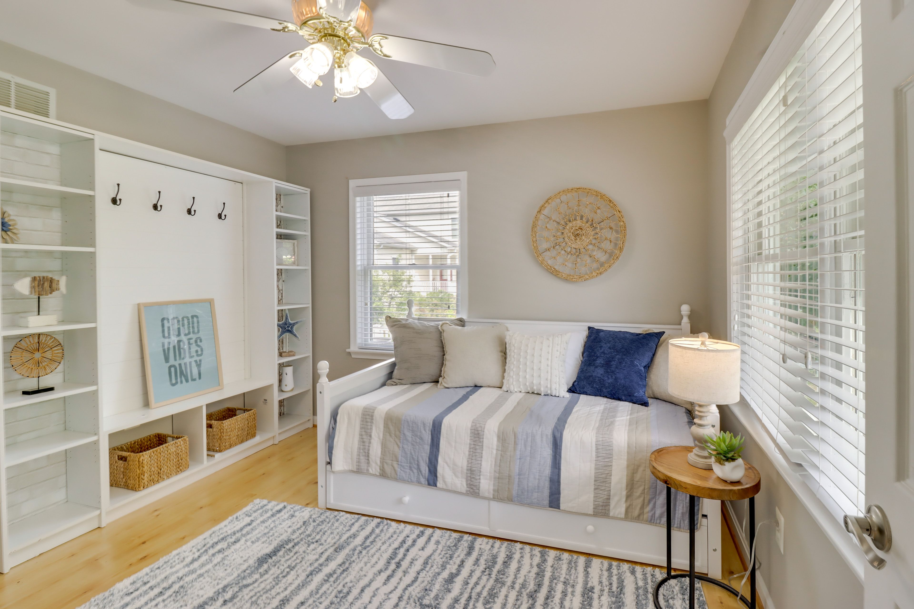Bonus Room | Twin Daybed w/ Twin Trundle | 1st Floor