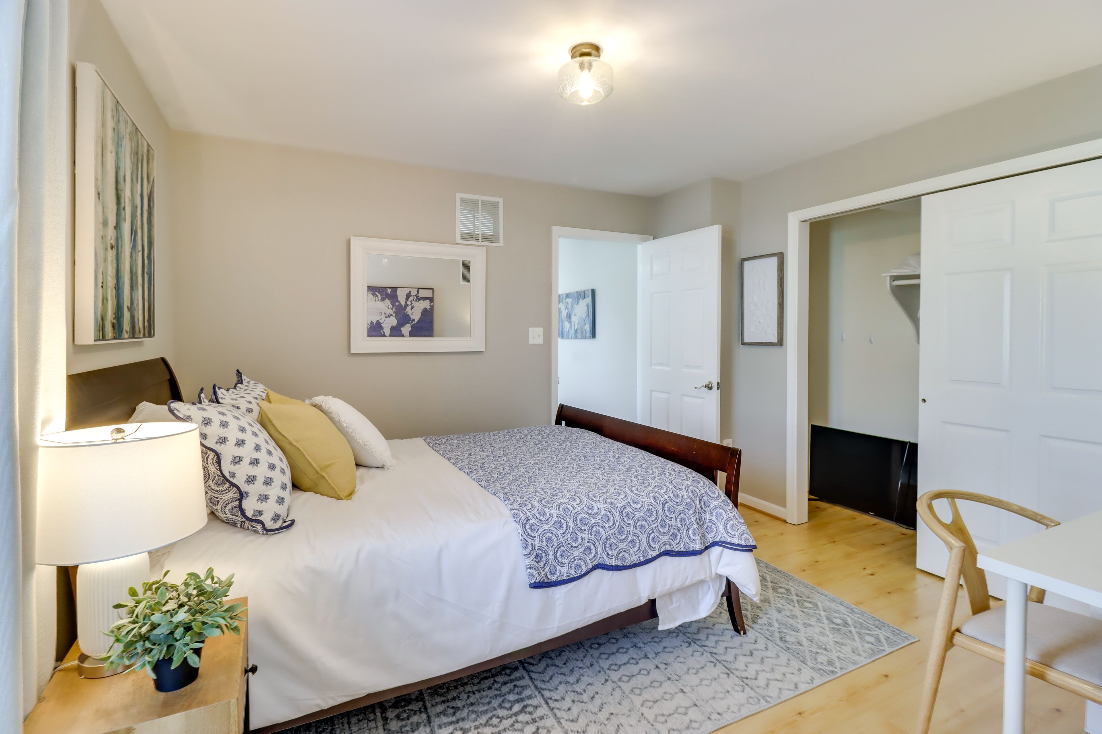 Bedroom 1 | King Bed | 1st Floor | Linens Provided | En-Suite Bathroom