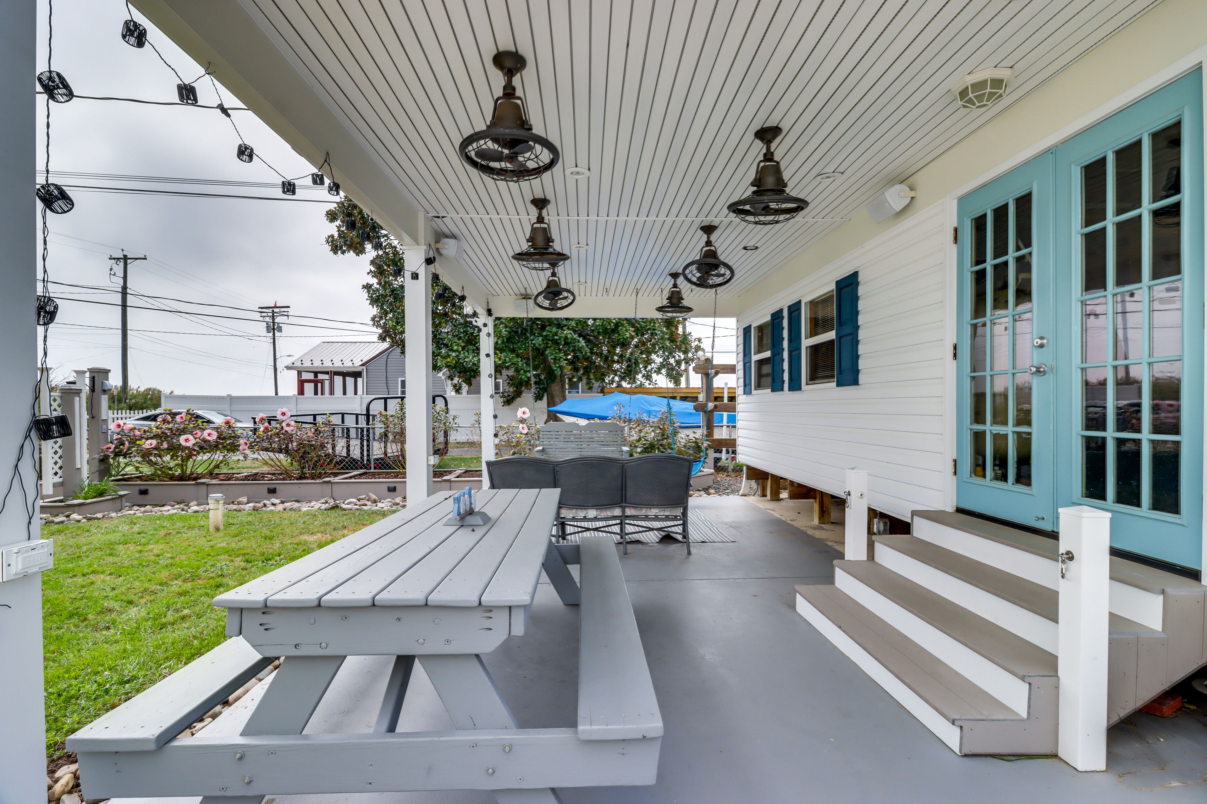 Covered Patio | Picnic Table | Grill | Swing | Fans