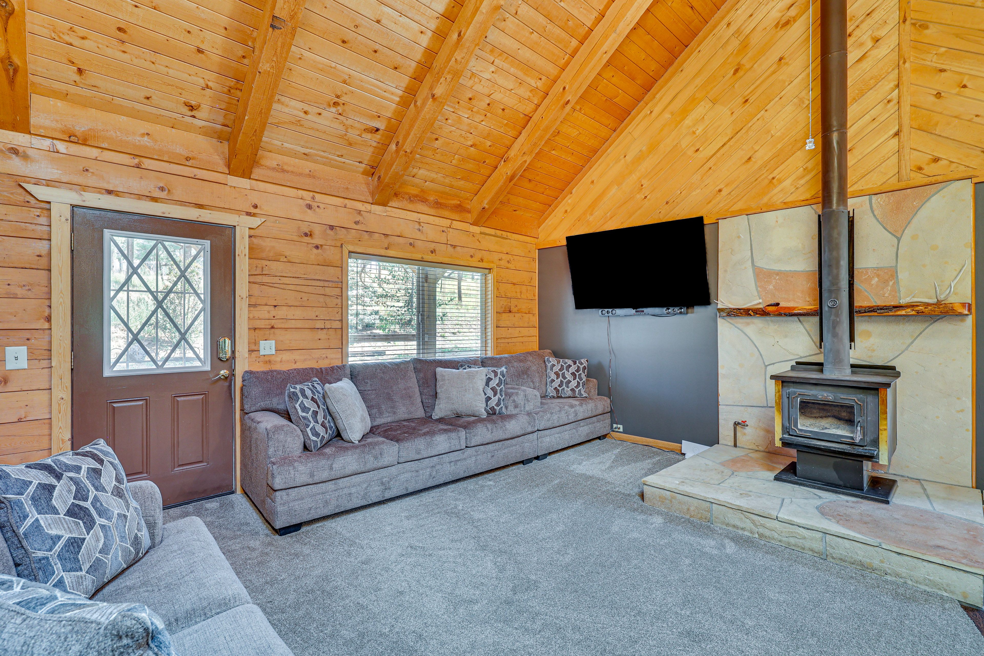 Living Room | 1st Floor | Smart TV