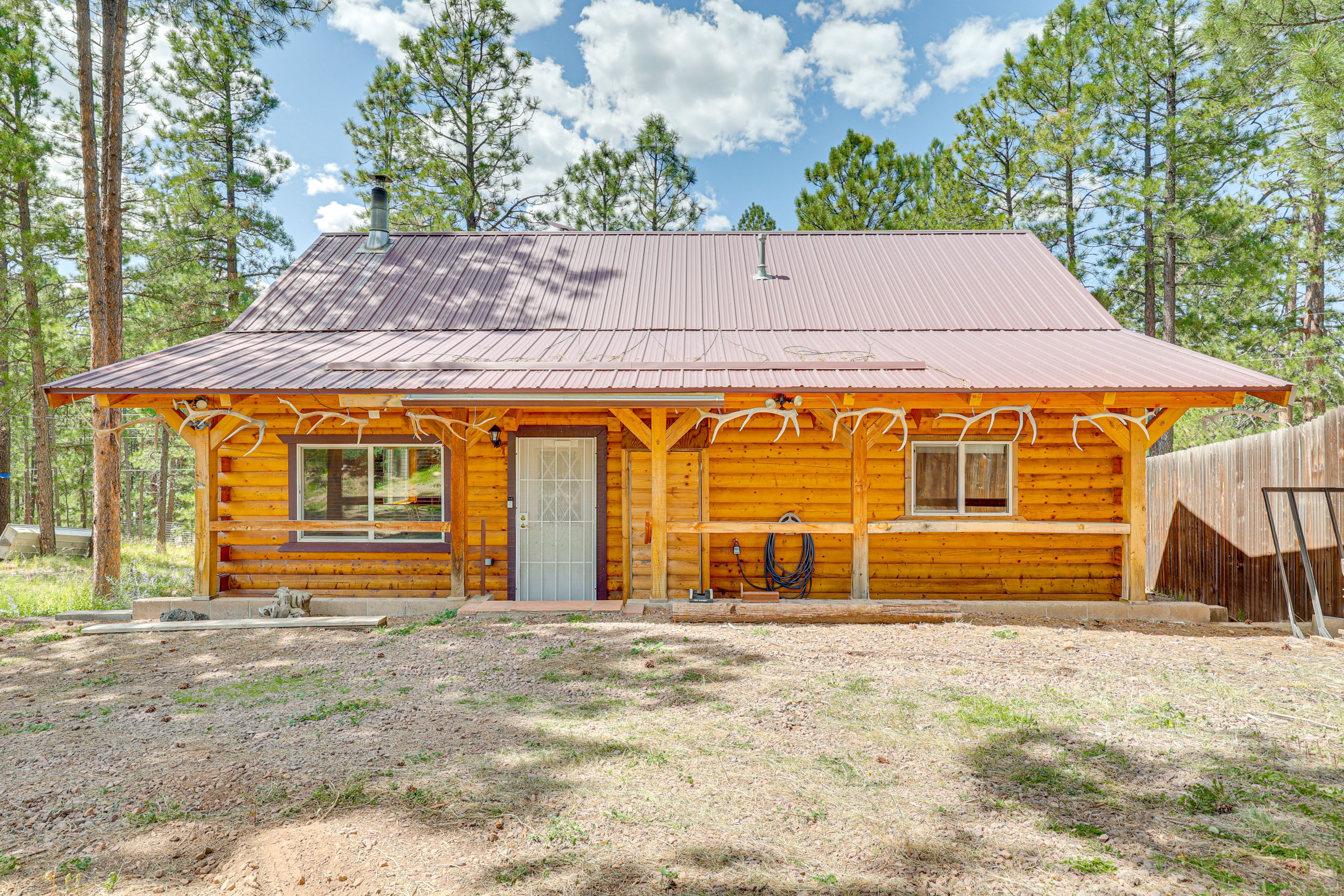 Cabin Exterior | Parking | Driveway (2 Vehicles)