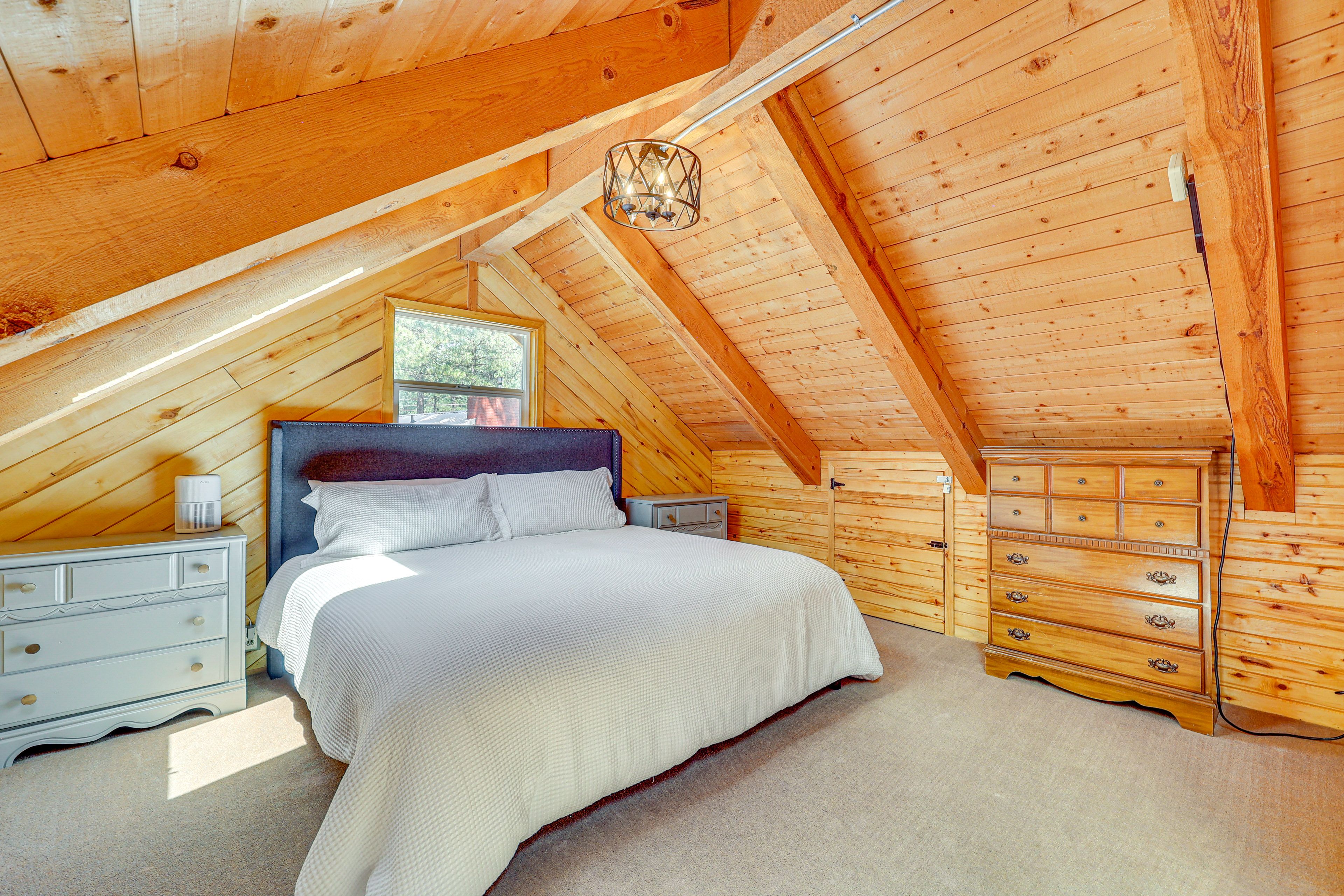Bedroom 1 (Loft) | King Bed | 2nd Floor | Stairs Required