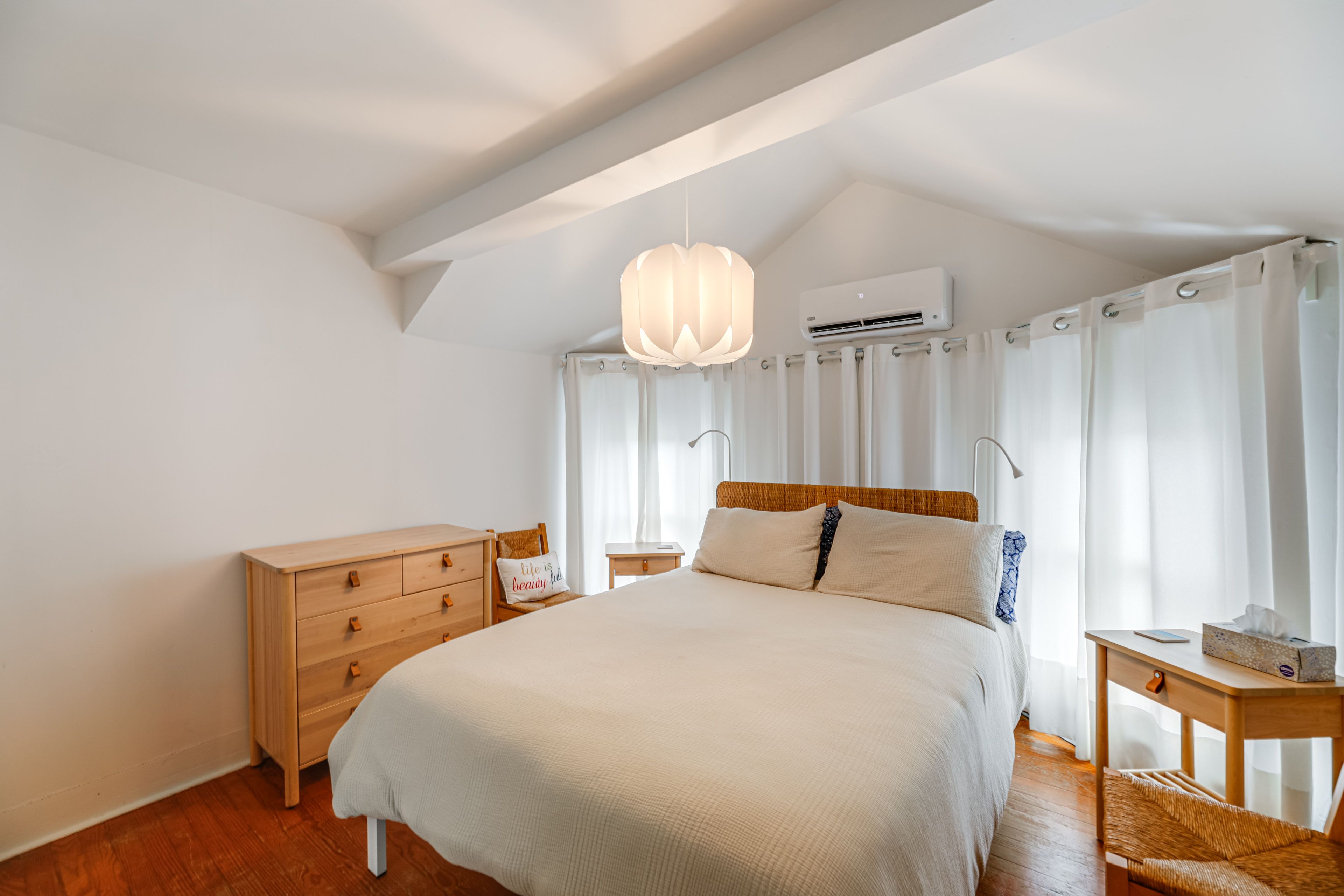 Bedroom 1 | 2nd Floor | Queen Bed | Linens Provided | Flat-Screen TV w/ Cable
