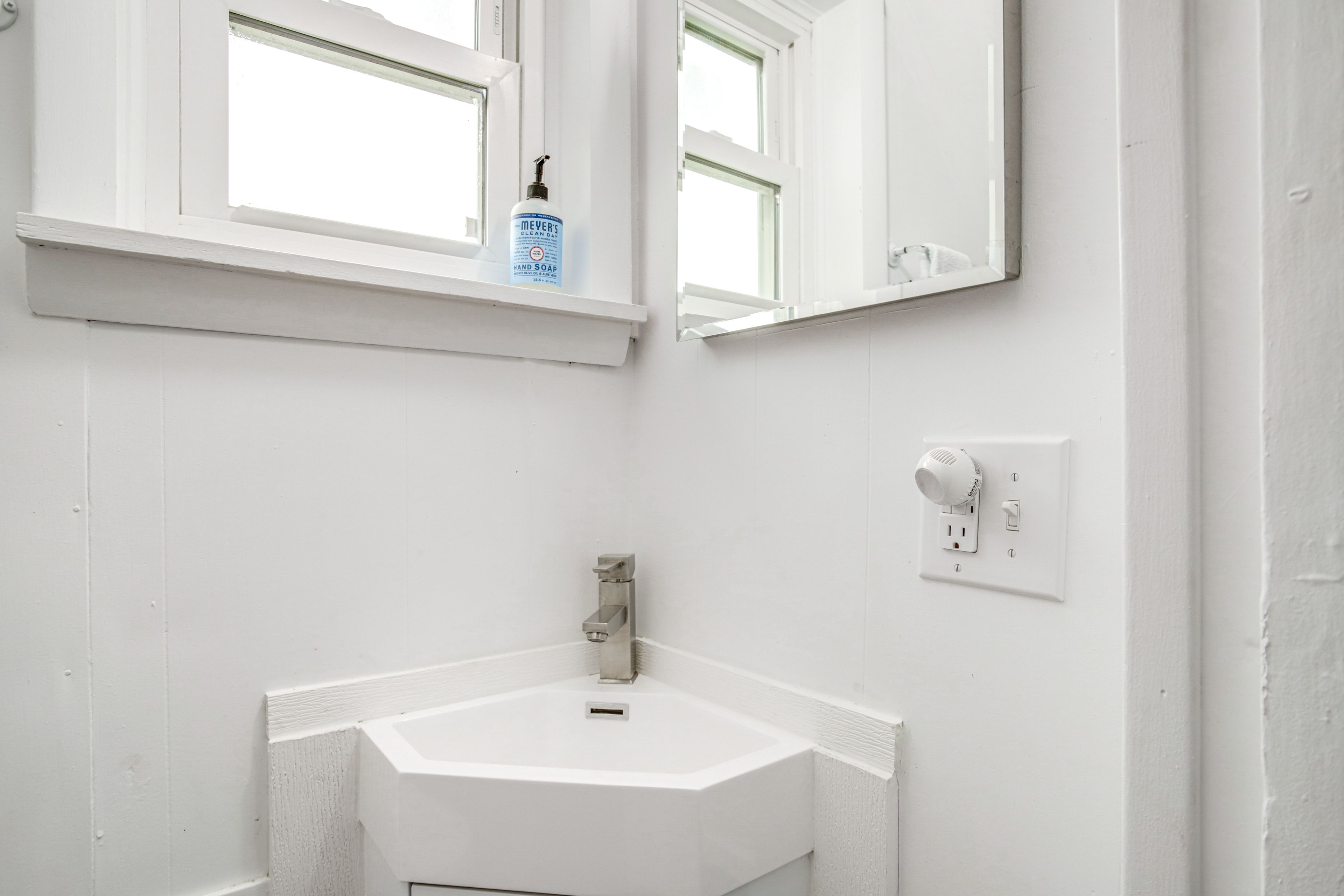 Half Bathroom | 1st Floor