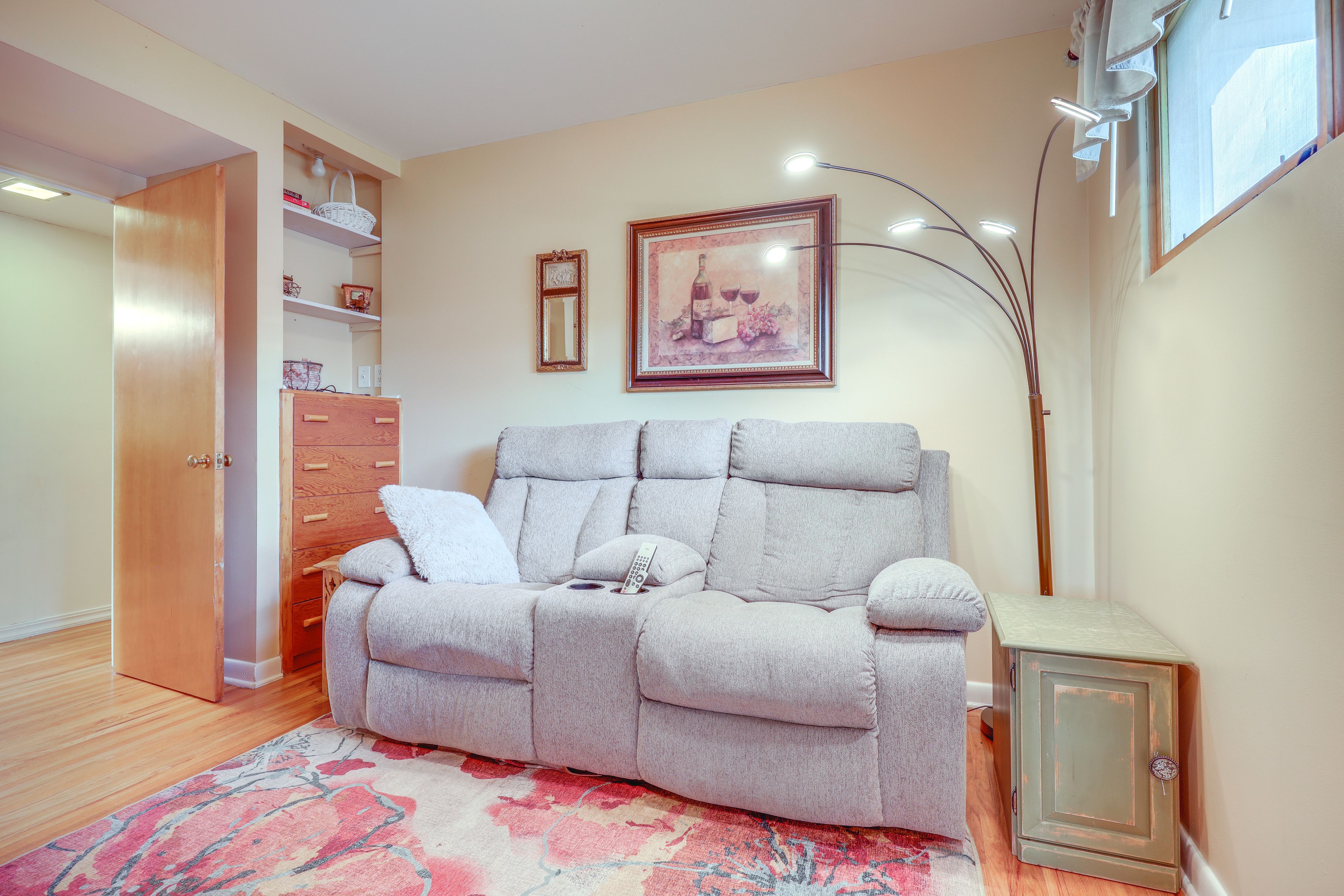 Den | Smart TV | Main Floor
