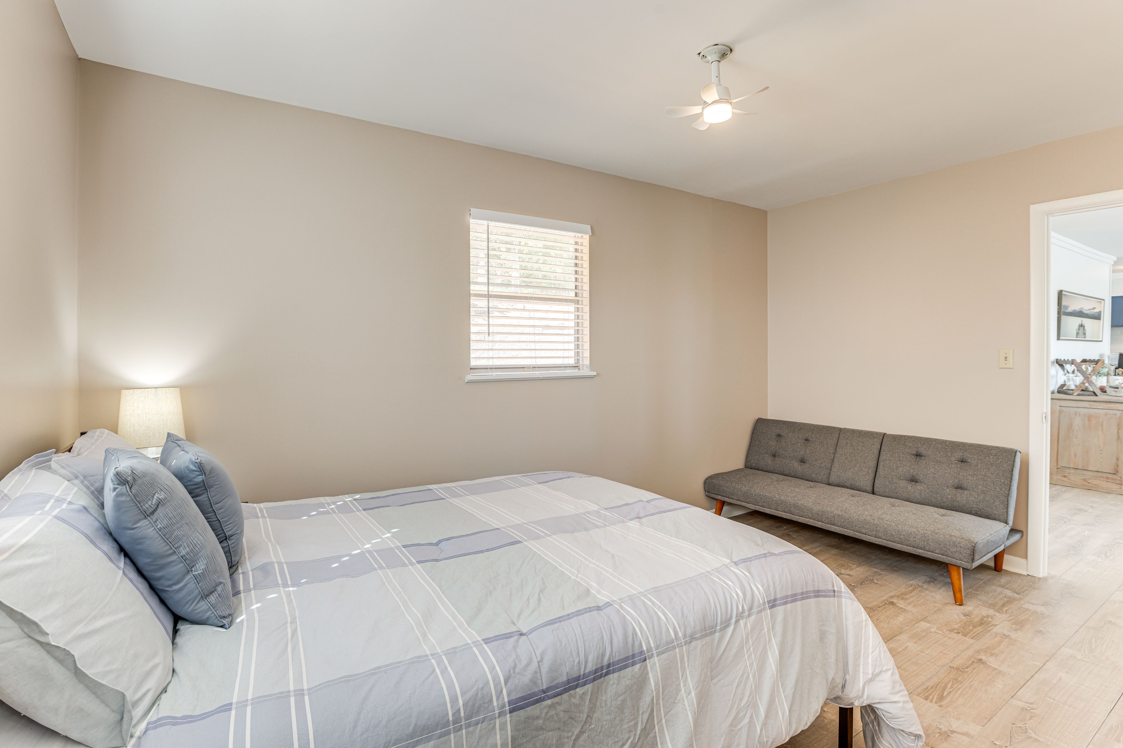 Bedroom 2 | Queen Bed | Main Level